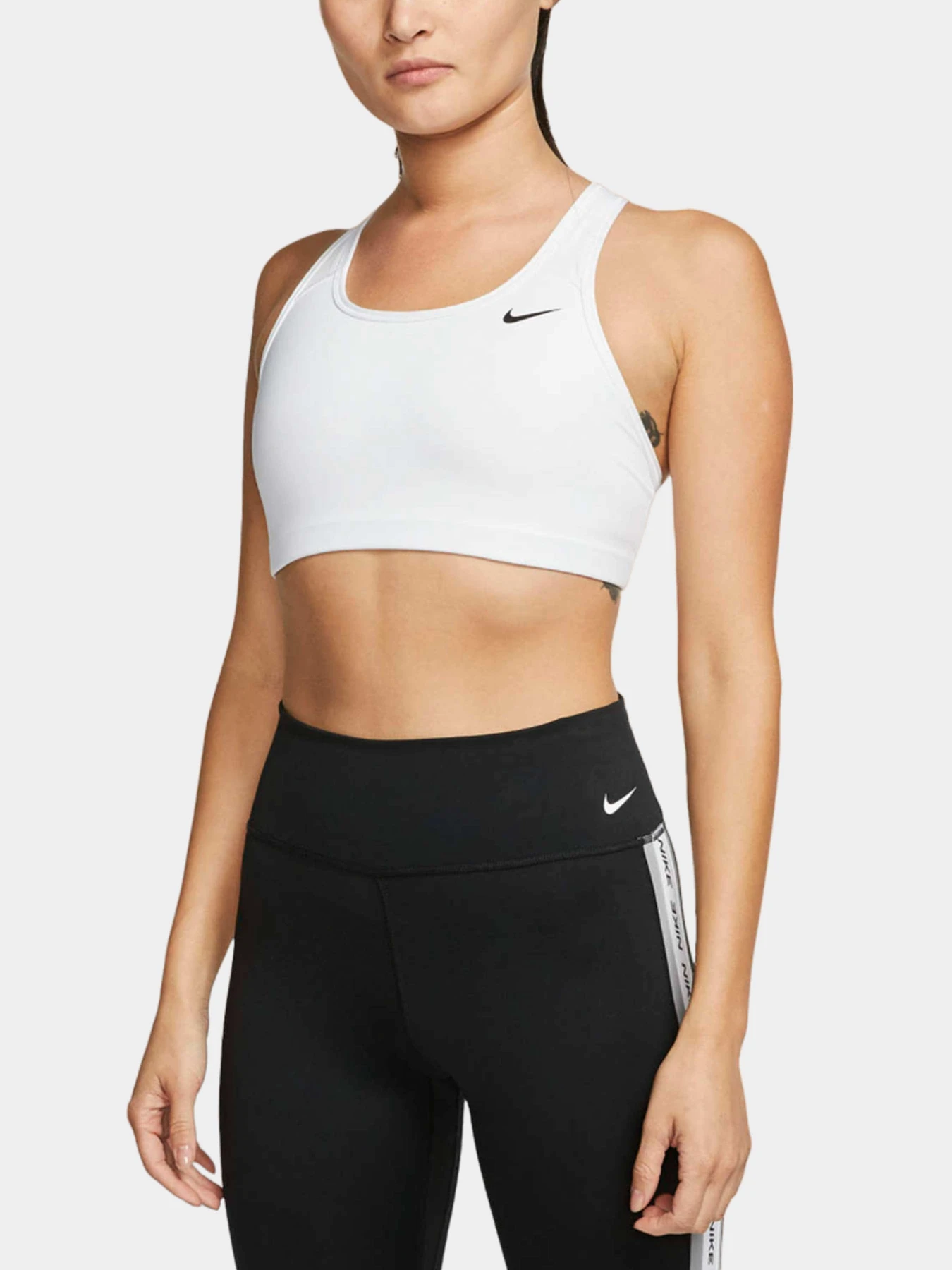 Футболки и поло NIKE модель BV3630-100 Футболки и поло NIKE модель BV3630-100 Фото