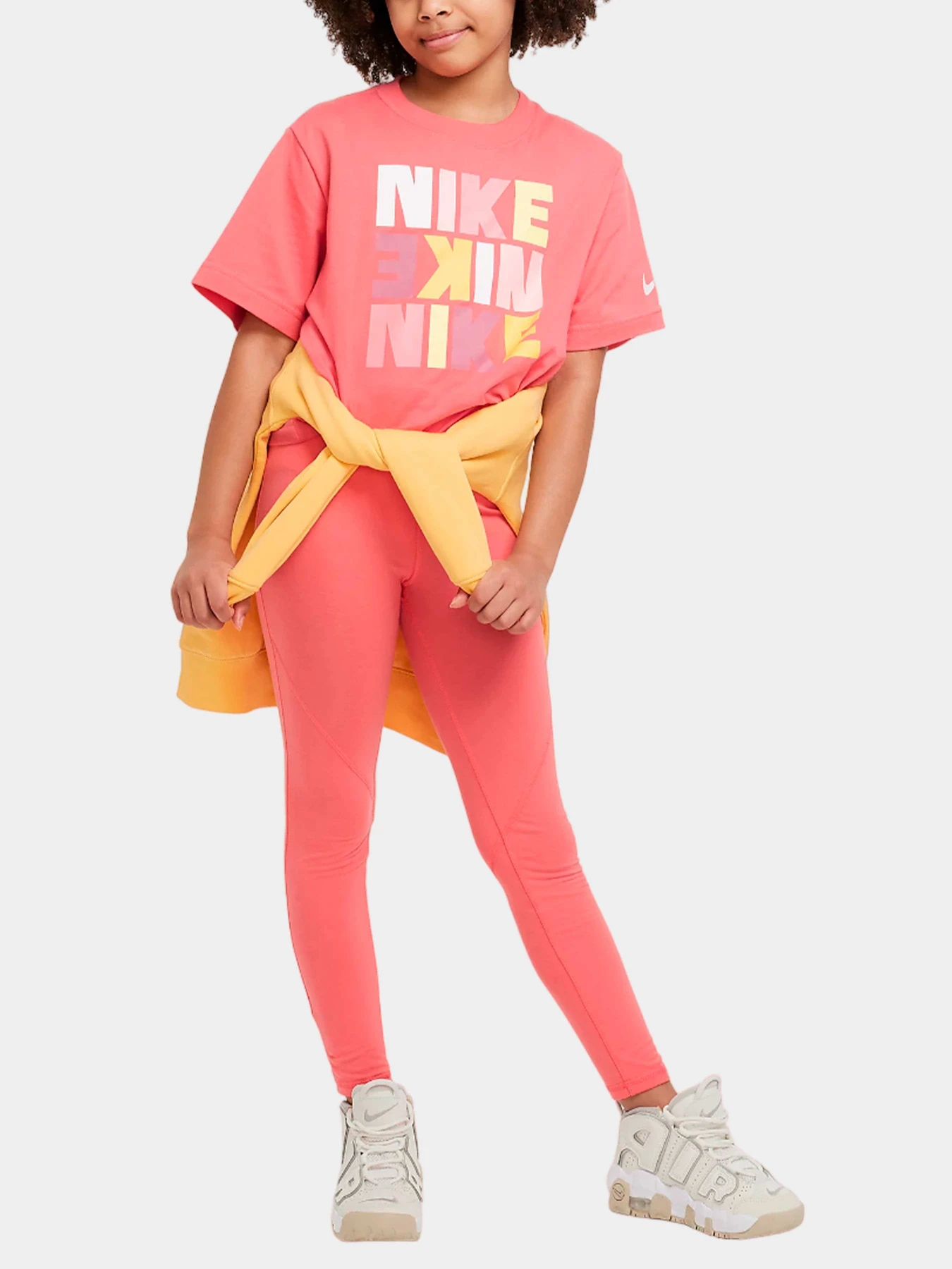 Футболки и поло NIKE модель DZ3579-894 Футболки и поло NIKE модель DZ3579-894 Фото