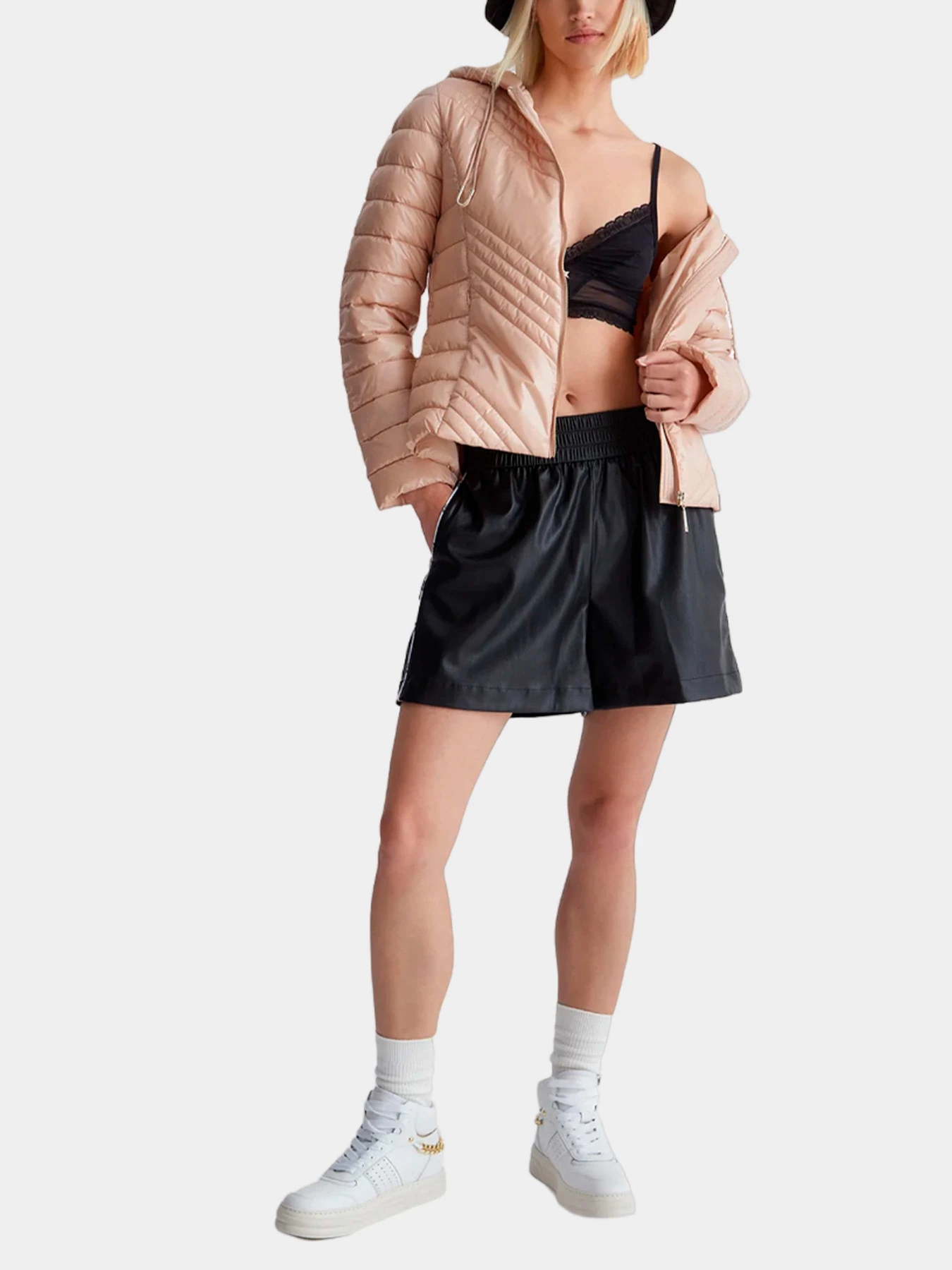 Куртки и дубленки Liu Jo модель TF3045 TS031 X0498 Куртки и дубленки Liu Jo модель TF3045 TS031 X0498 Фото
