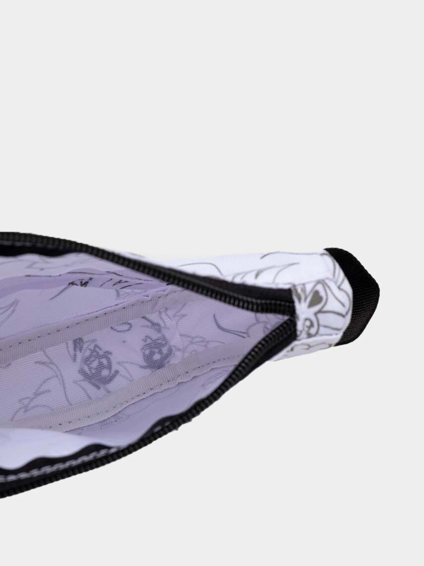 Medium Accessory Pouch Manga Mood JanSport модель EK0A5BAF6E11 Medium Accessory Pouch Manga Mood JanSport модель EK0A5BAF6E11 Фото