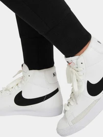 Брюки NIKE модель DC7211-010 Фото