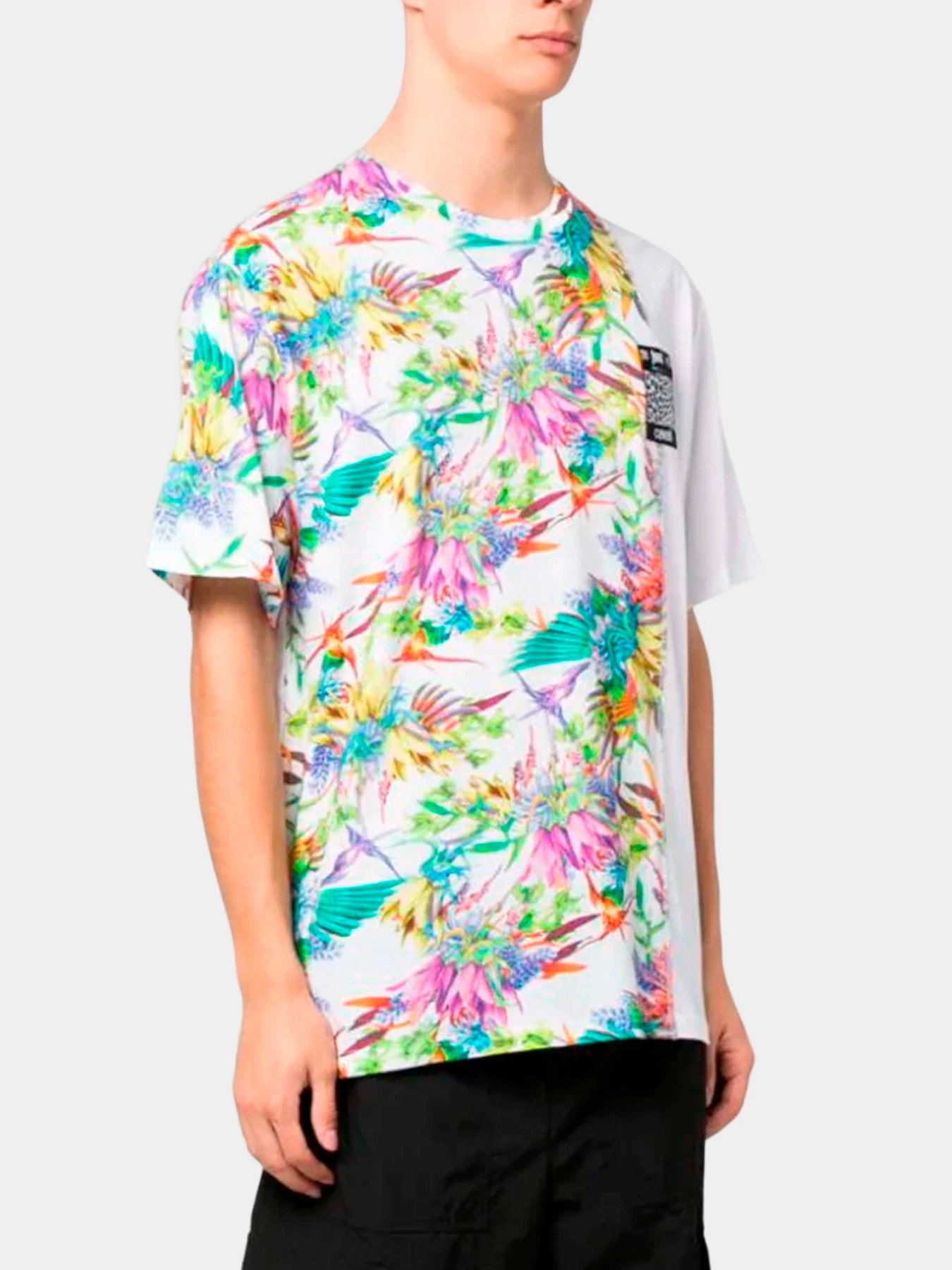 Футболки и поло Just Cavalli модель 74OBH6R4-JS195-003 Футболки и поло Just Cavalli модель 74OBH6R4-JS195-003 Фото