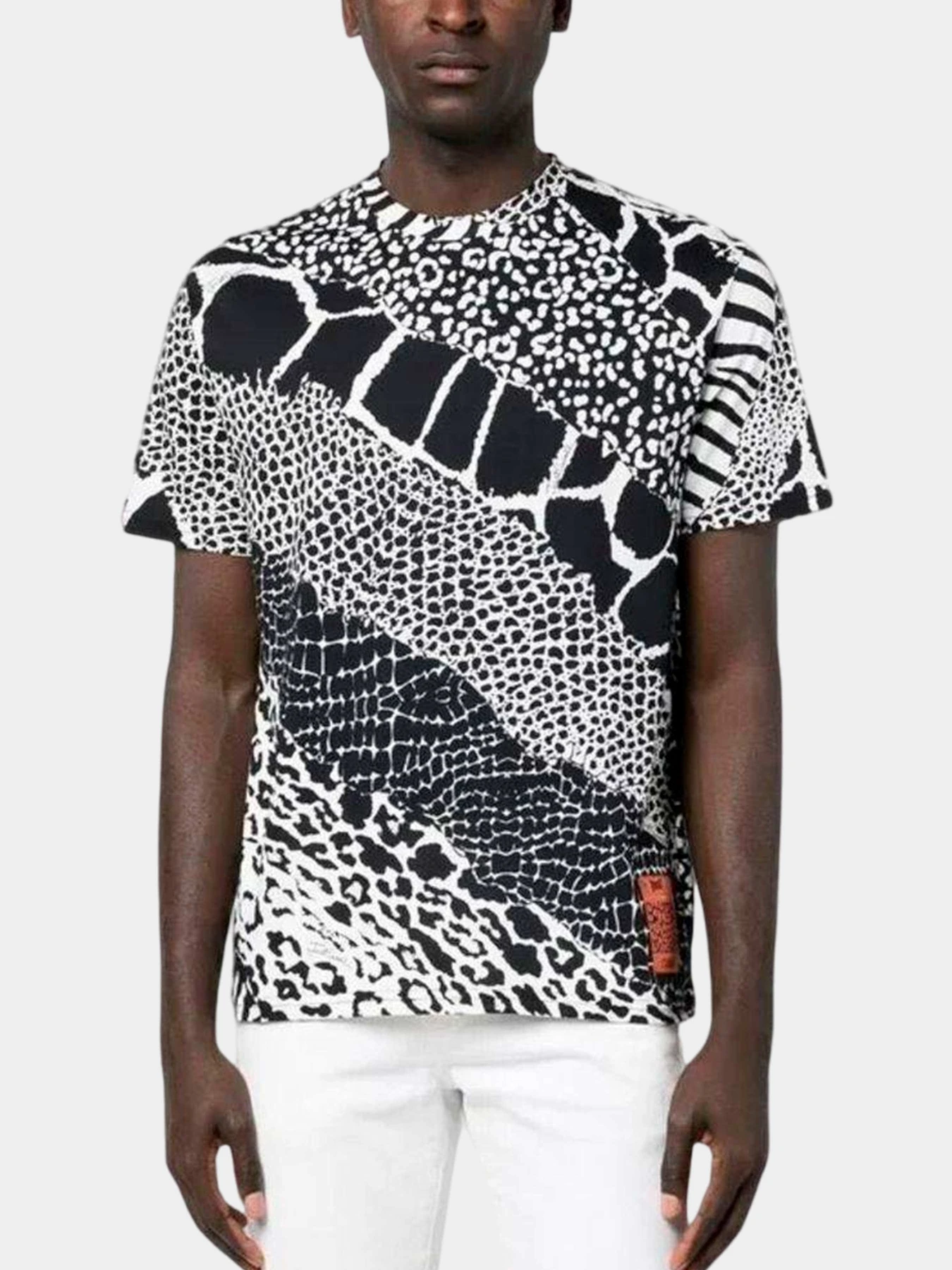 Футболки и поло Just Cavalli модель 74OBH6R6-JS186-899 Футболки и поло Just Cavalli модель 74OBH6R6-JS186-899 Фото