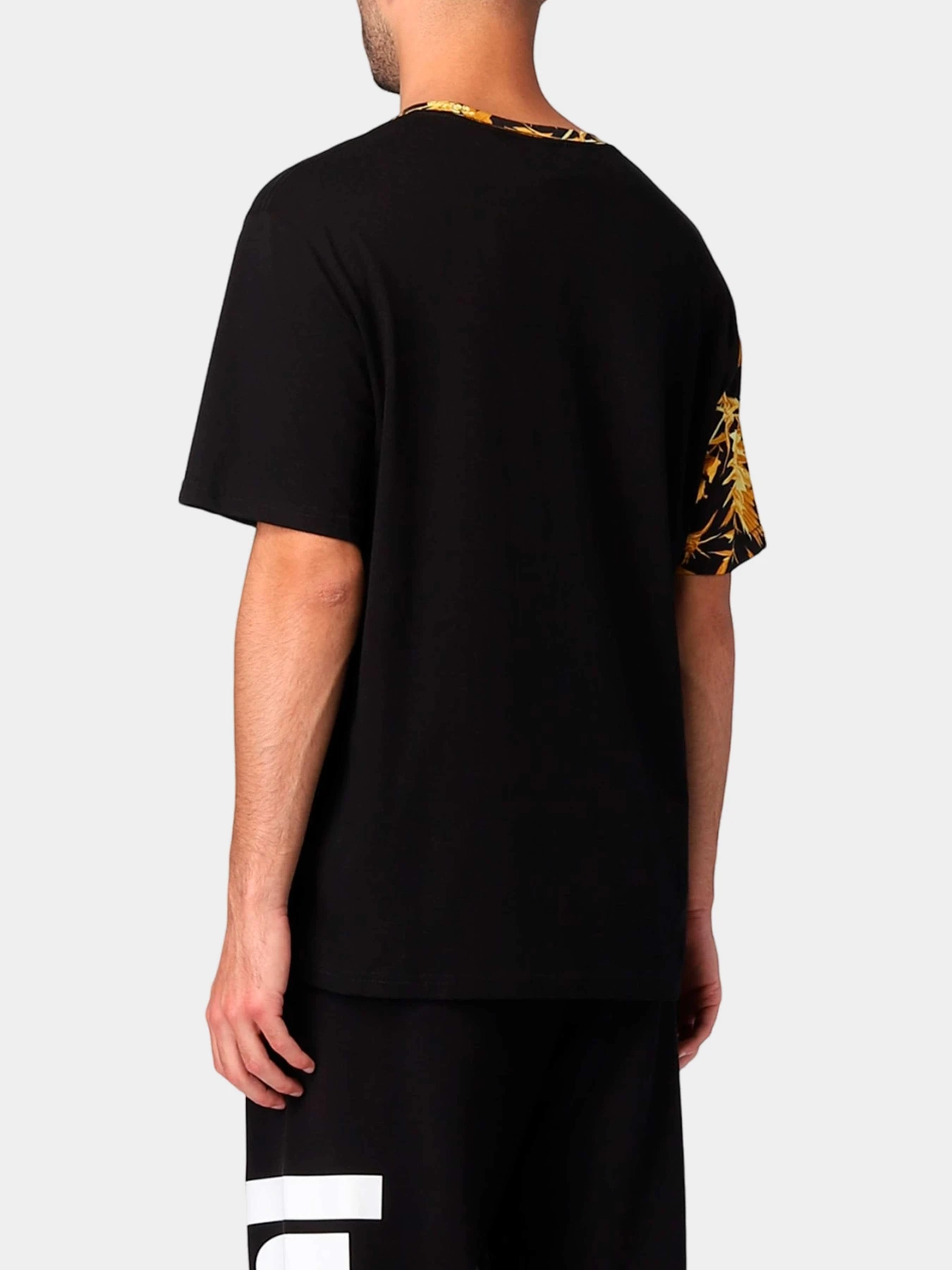 Футболки и поло Just Cavalli модель 74OBH6R4-JS195-G89 Футболки и поло Just Cavalli модель 74OBH6R4-JS195-G89 Фото