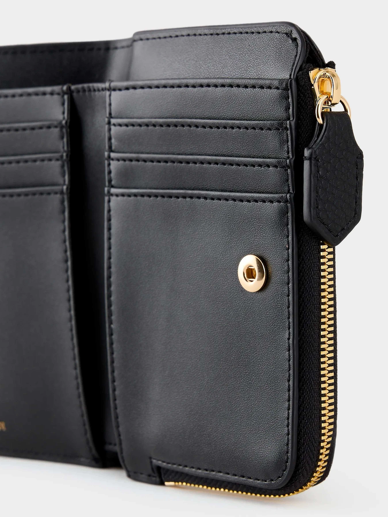 Кошельки Emporio Armani модель Y3H327-YVZ7B-80001 Фото