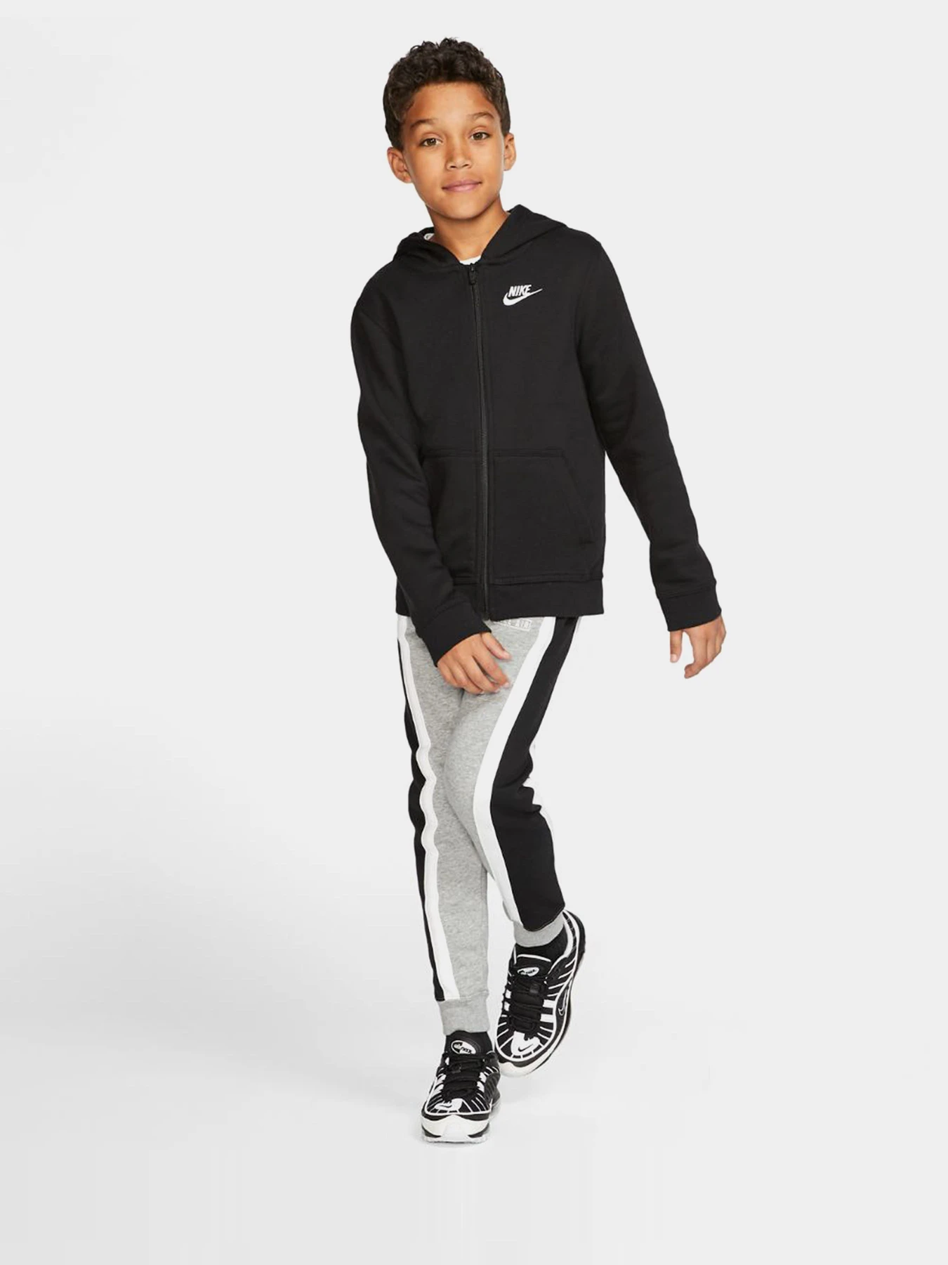 Худи и свитшоты NIKE модель BV3699-010 Худи и свитшоты NIKE модель BV3699-010 Фото
