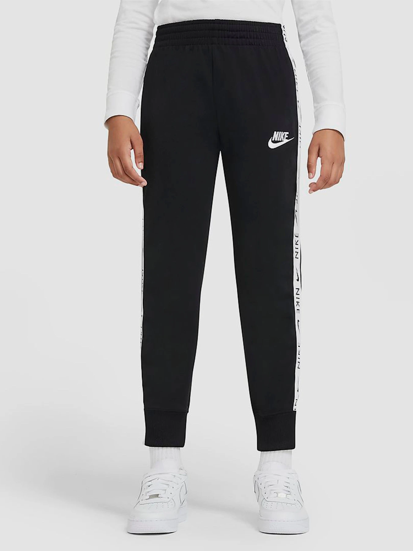 Костюмы NIKE модель CU8374-010 Костюмы NIKE модель CU8374-010 Фото