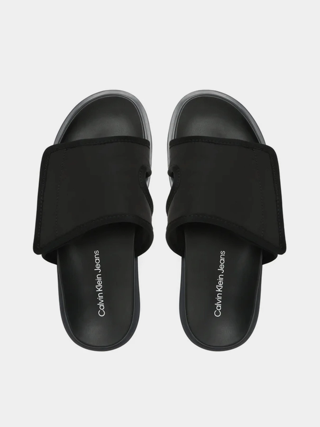 Шлёпанцы Calvin Klein модель YM0YM00644-0GP Фото