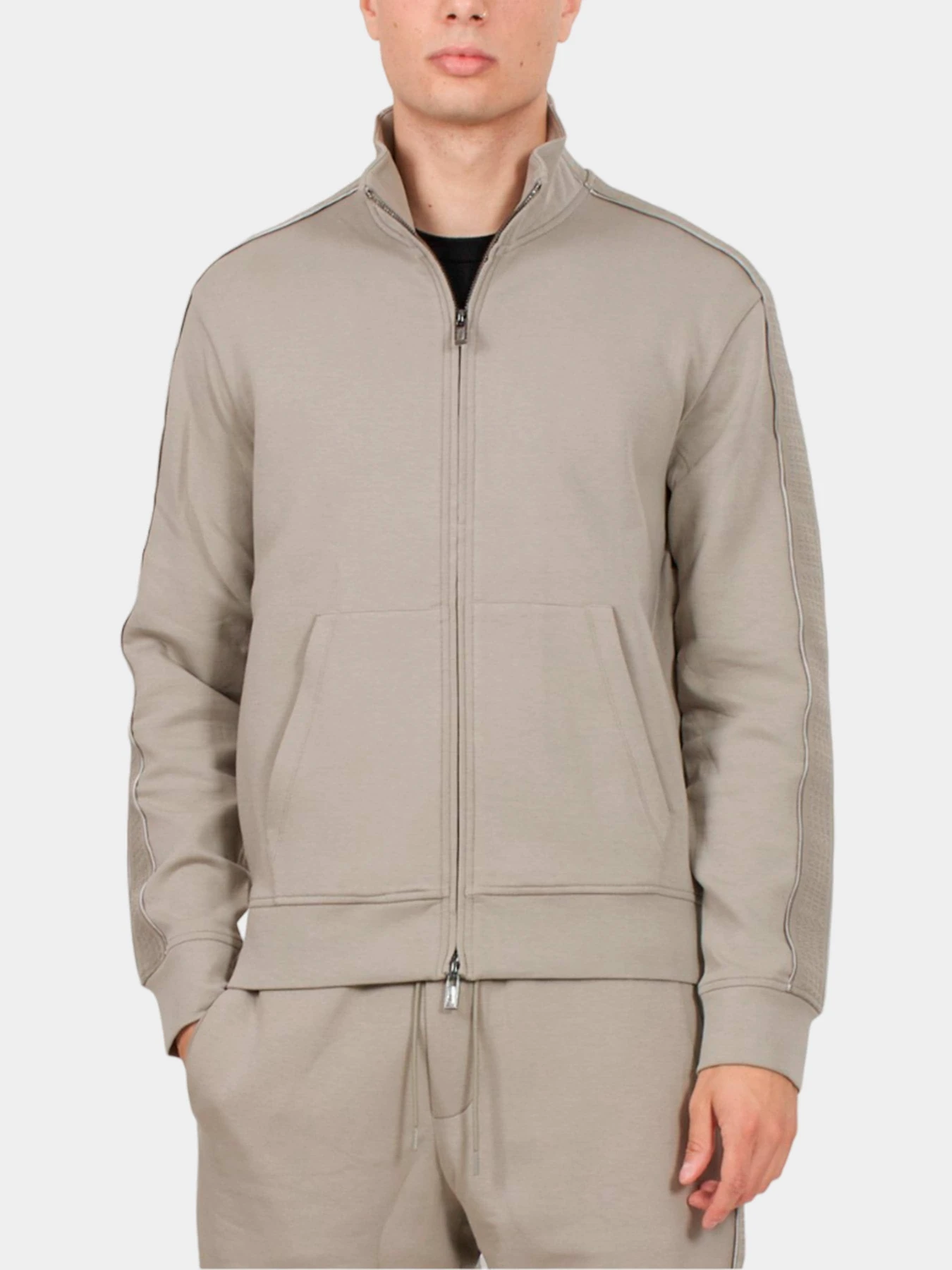 Худи и свитшоты Emporio Armani модель 6R1MF1-1JHSZ-0643 Худи и свитшоты Emporio Armani модель 6R1MF1-1JHSZ-0643 Фото