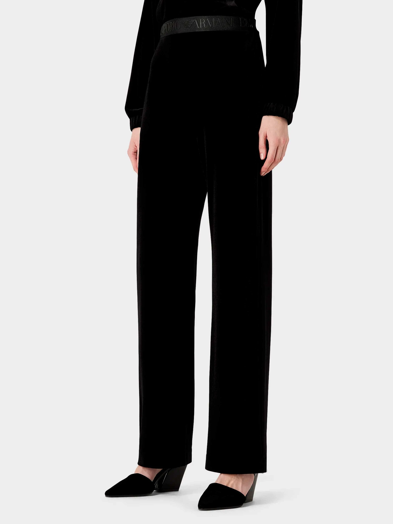 Брюки Emporio Armani модель 6R2P6D-2JVZZ-0999 Брюки Emporio Armani модель 6R2P6D-2JVZZ-0999 Фото