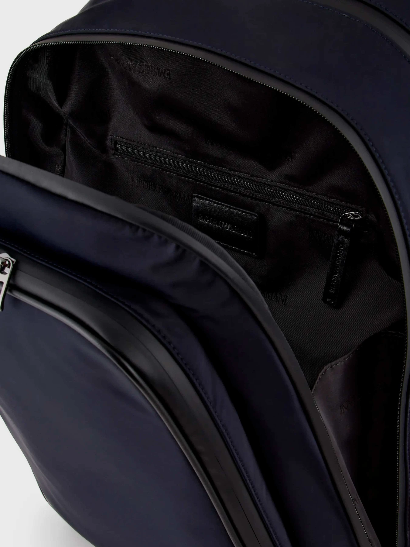 Рюкзаки Emporio Armani модель Y4O414-Y700J-80033 Рюкзаки Emporio Armani модель Y4O414-Y700J-80033 Фото