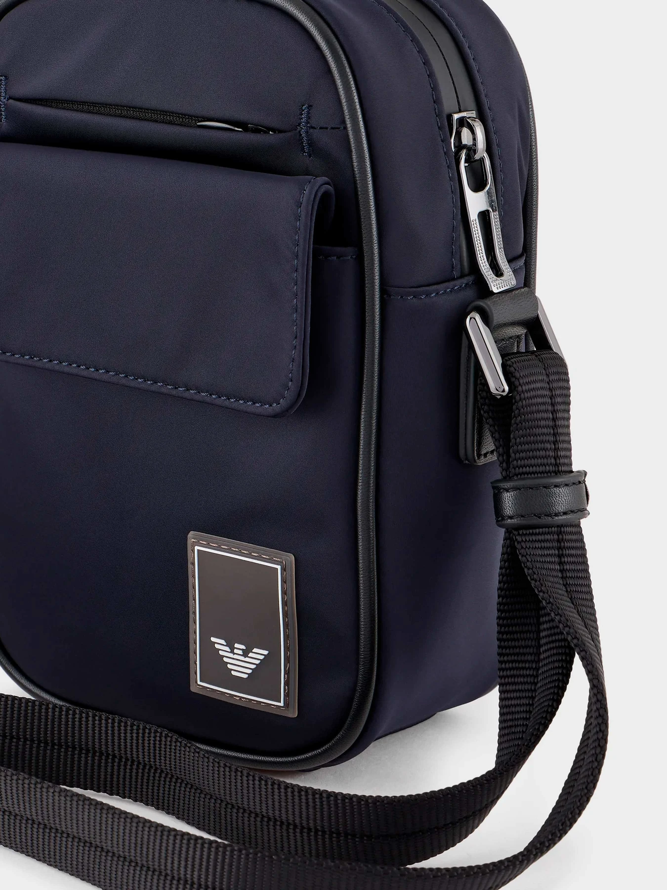 Сумки Emporio Armani модель Y4R454-Y700J-80033 Сумки Emporio Armani модель Y4R454-Y700J-80033 Фото
