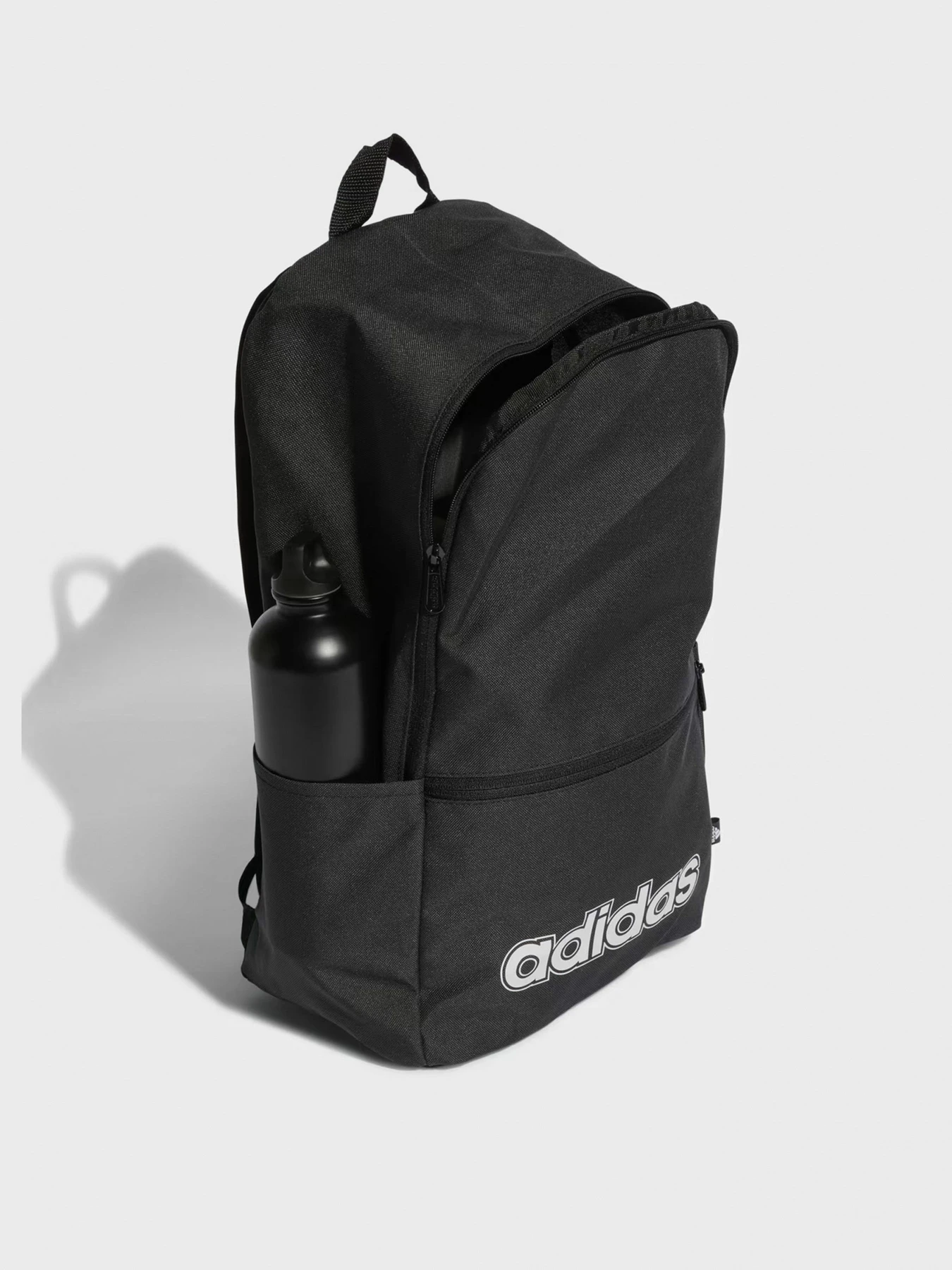 Рюкзаки Adidas модель HT4768 Рюкзаки Adidas модель HT4768 Фото
