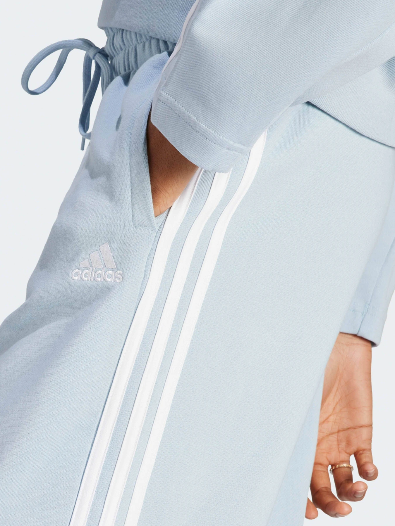 Брюки Adidas модель IL3447 Брюки Adidas модель IL3447 Фото