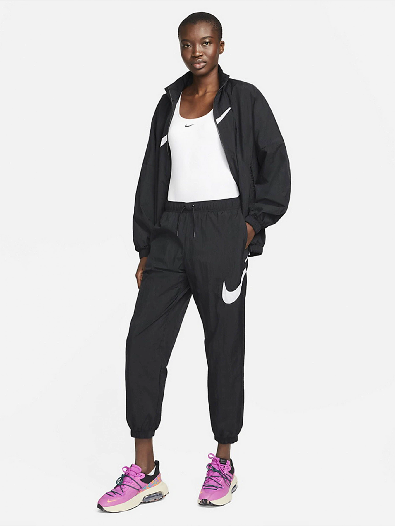 Брюки NIKE модель DM6183-010 Брюки NIKE модель DM6183-010 Фото