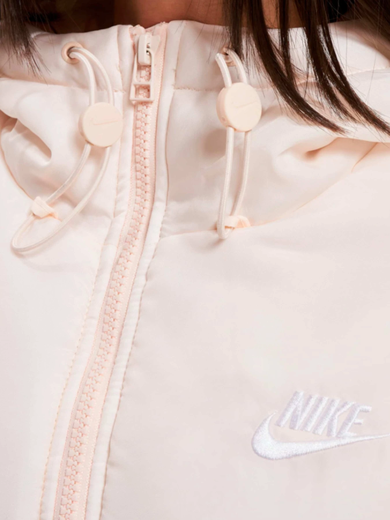 Куртки и дубленки NIKE модель FB7675-838 Куртки и дубленки NIKE модель FB7675-838 Фото