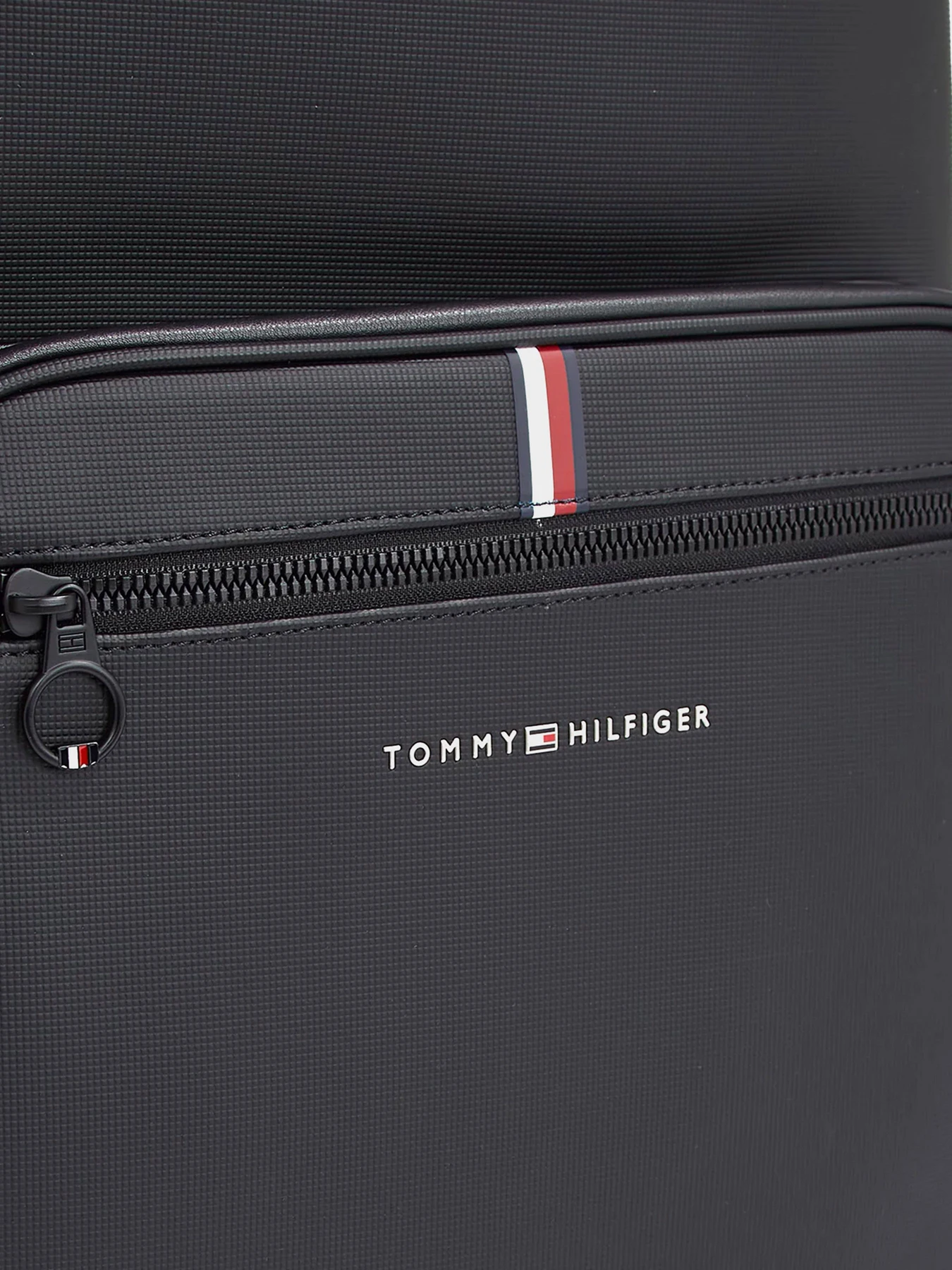 Рюкзаки Tommy Hilfiger модель AM0AM11543-BDS Рюкзаки Tommy Hilfiger модель AM0AM11543-BDS Фото