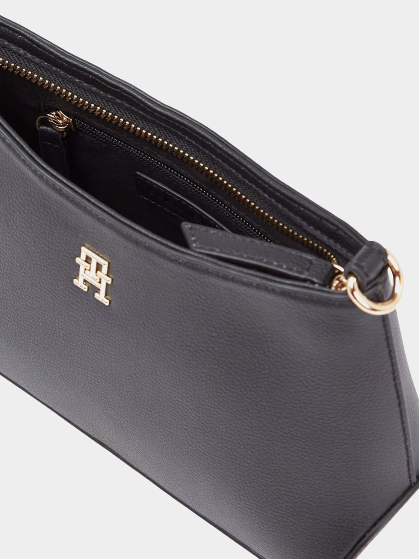 Сумки Tommy Hilfiger модель AW0AW15196-BDS Сумки Tommy Hilfiger модель AW0AW15196-BDS Фото
