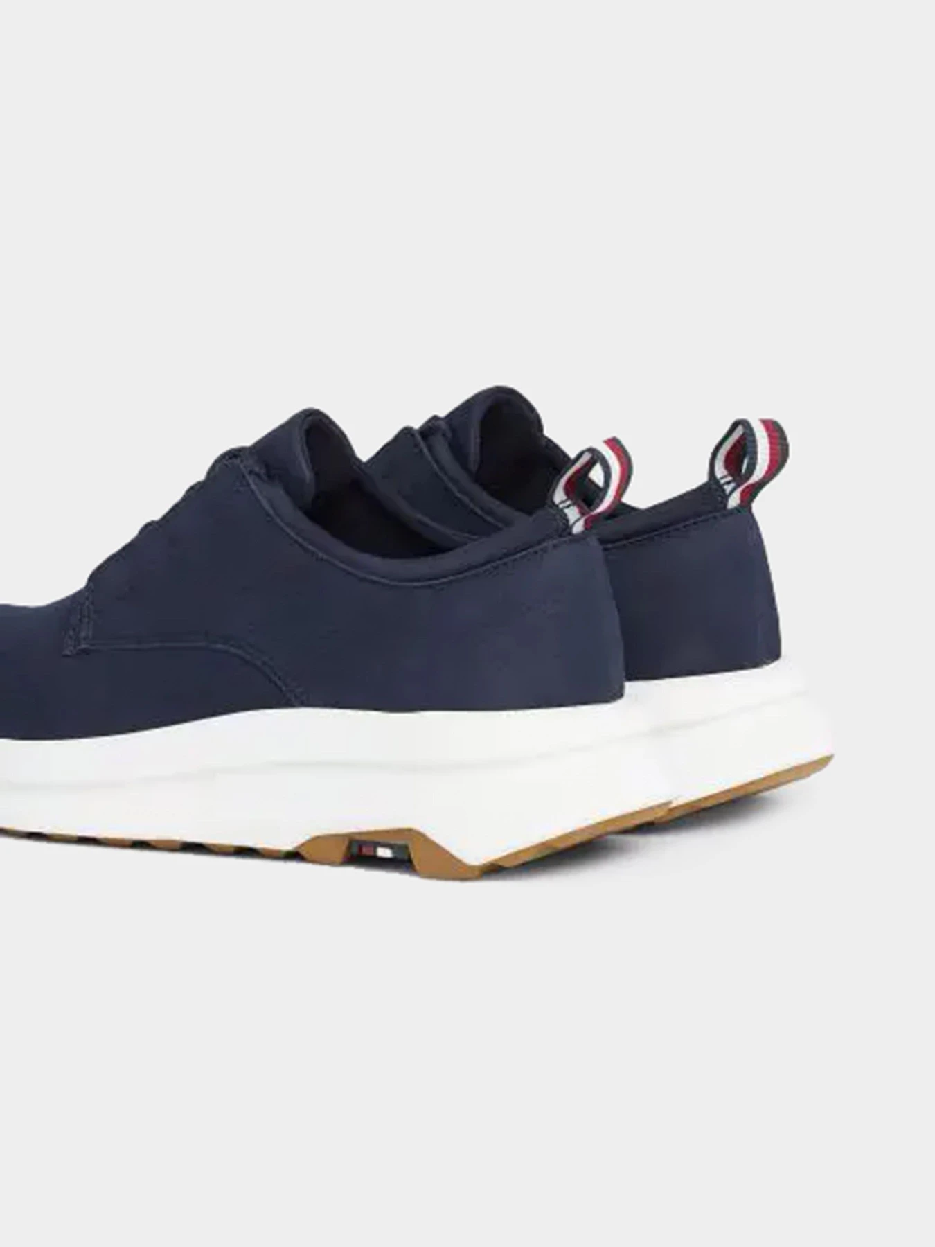 Полуботинки Tommy Hilfiger модель FM0FM04671-DW5 Полуботинки Tommy Hilfiger модель FM0FM04671-DW5 Фото
