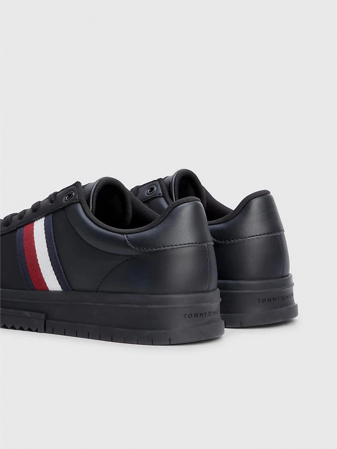 Кеды Tommy Hilfiger модель FM0FM04706-BDS Кеды Tommy Hilfiger модель FM0FM04706-BDS Фото