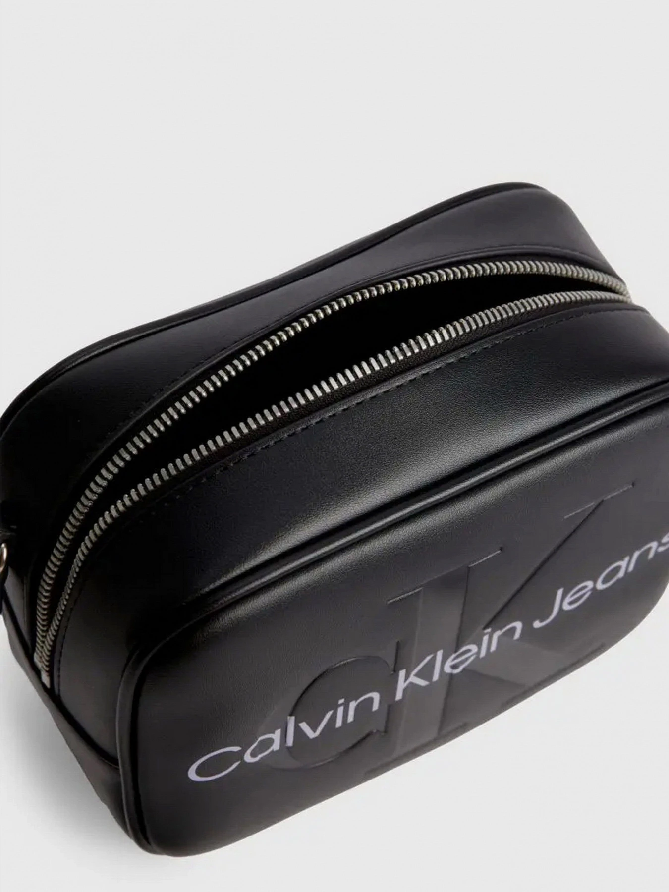 Сумки Calvin Klein модель K60K610275-0GJ Сумки Calvin Klein модель K60K610275-0GJ Фото