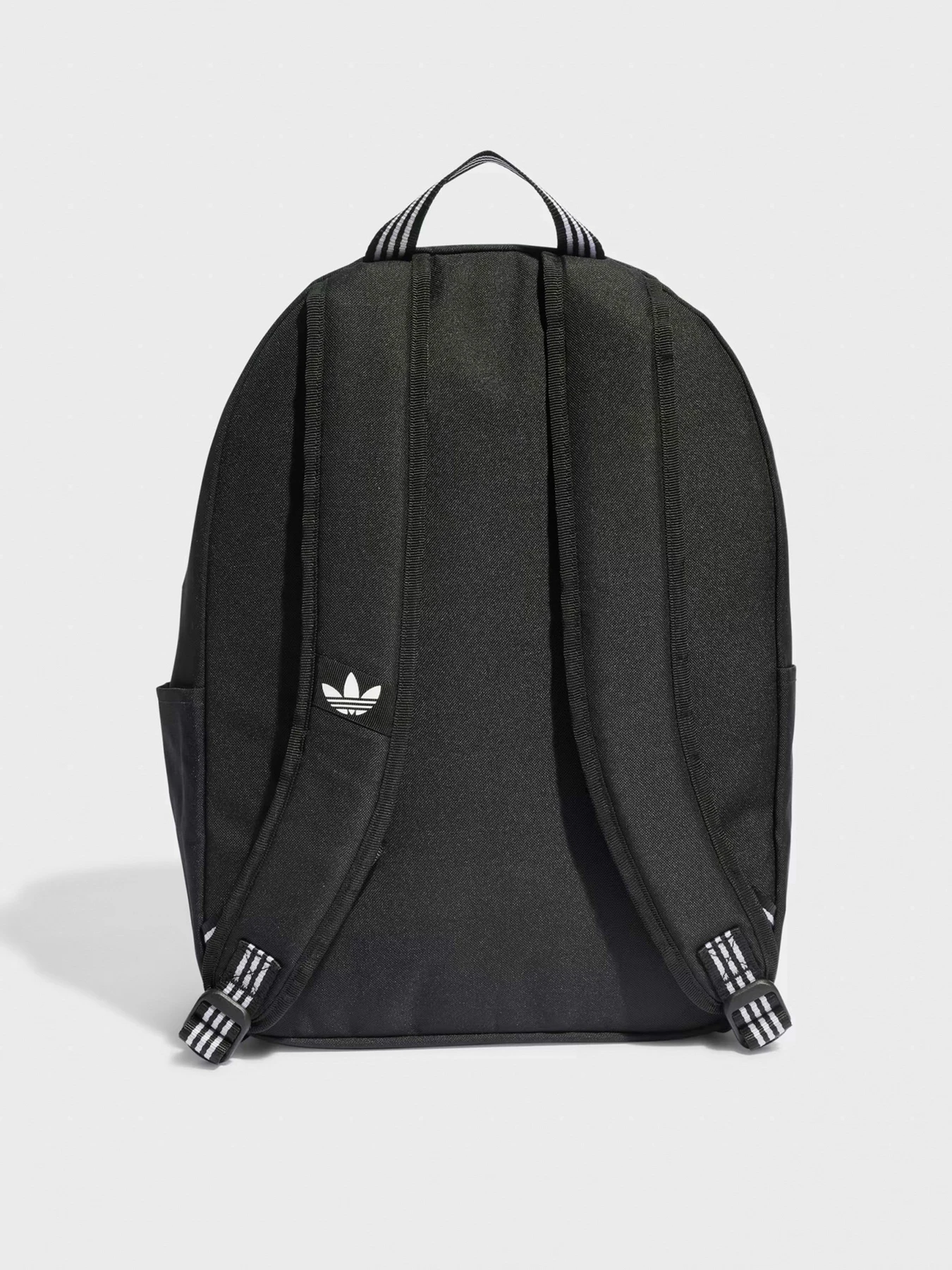 Рюкзаки Adidas модель IJ0761 Рюкзаки Adidas модель IJ0761 Фото
