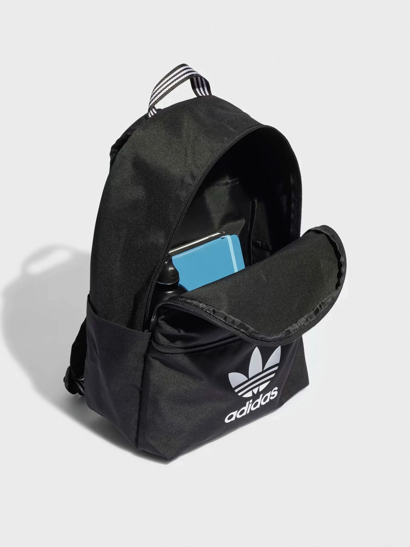 Рюкзаки Adidas модель IJ0761 Рюкзаки Adidas модель IJ0761 Фото