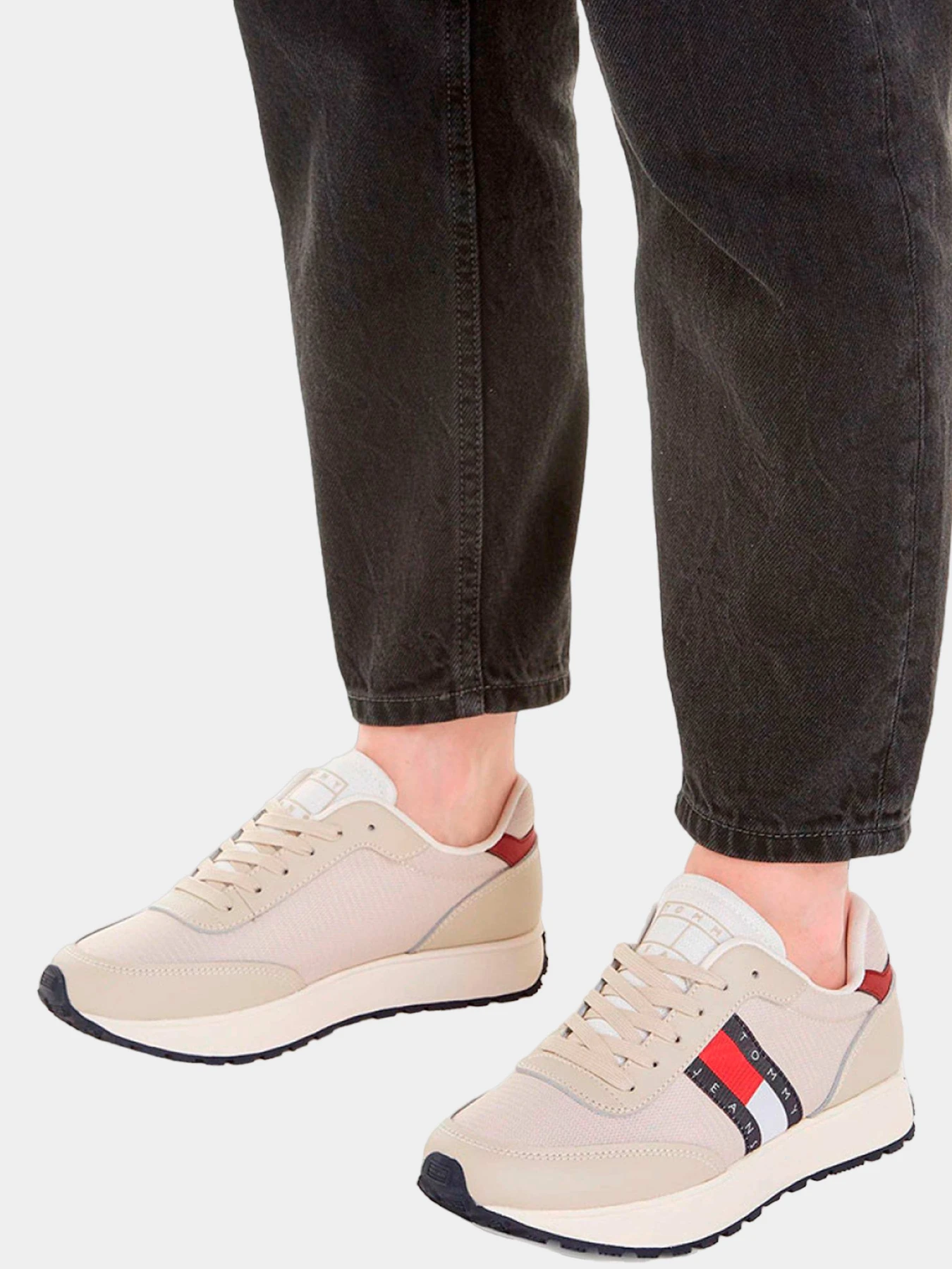 Кроссовки Tommy Hilfiger модель EN0EN02278-XJS Кроссовки Tommy Hilfiger модель EN0EN02278-XJS Фото