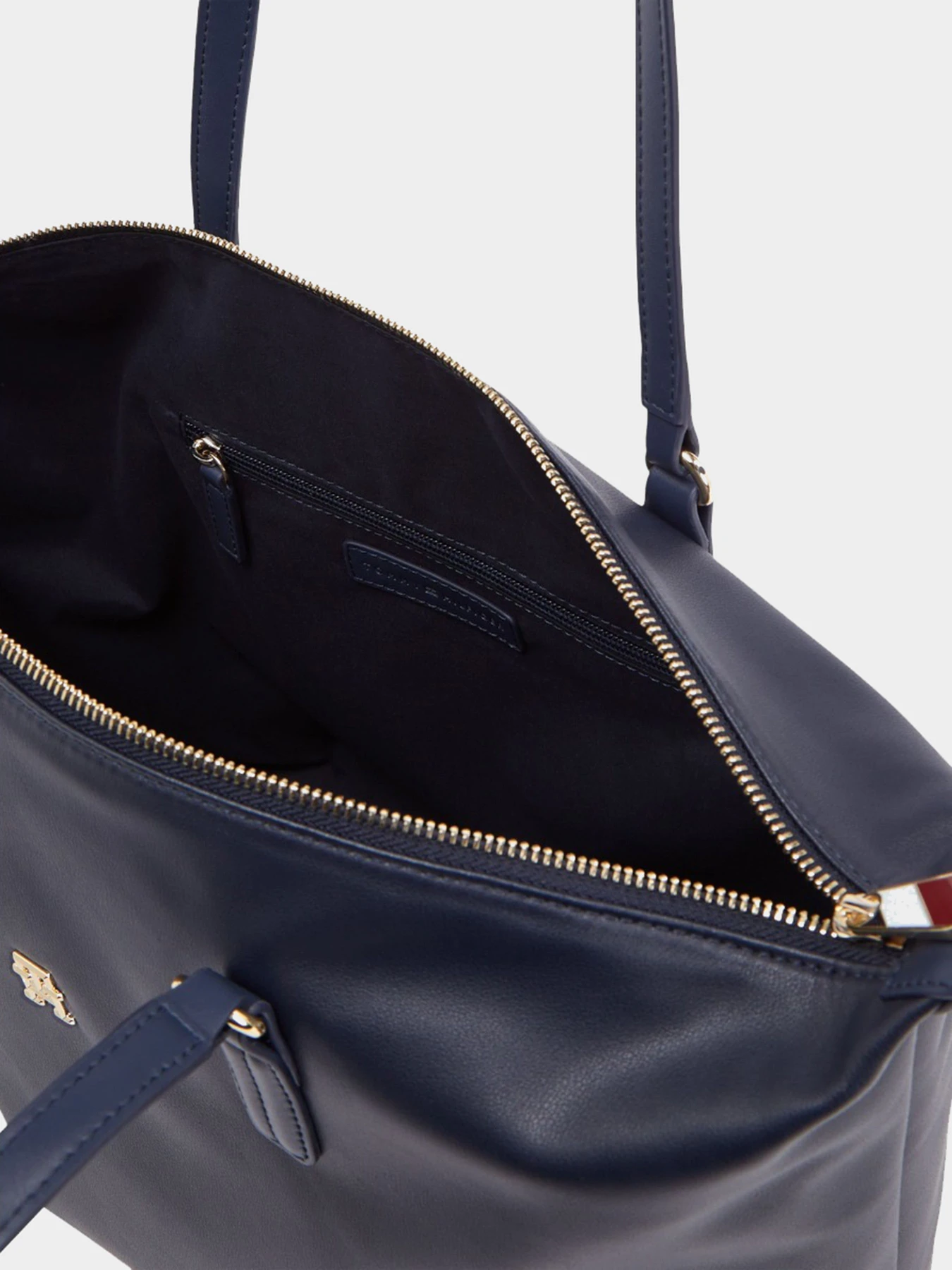Сумки Tommy Hilfiger модель AW0AW15856-DW6 Сумки Tommy Hilfiger модель AW0AW15856-DW6 Фото