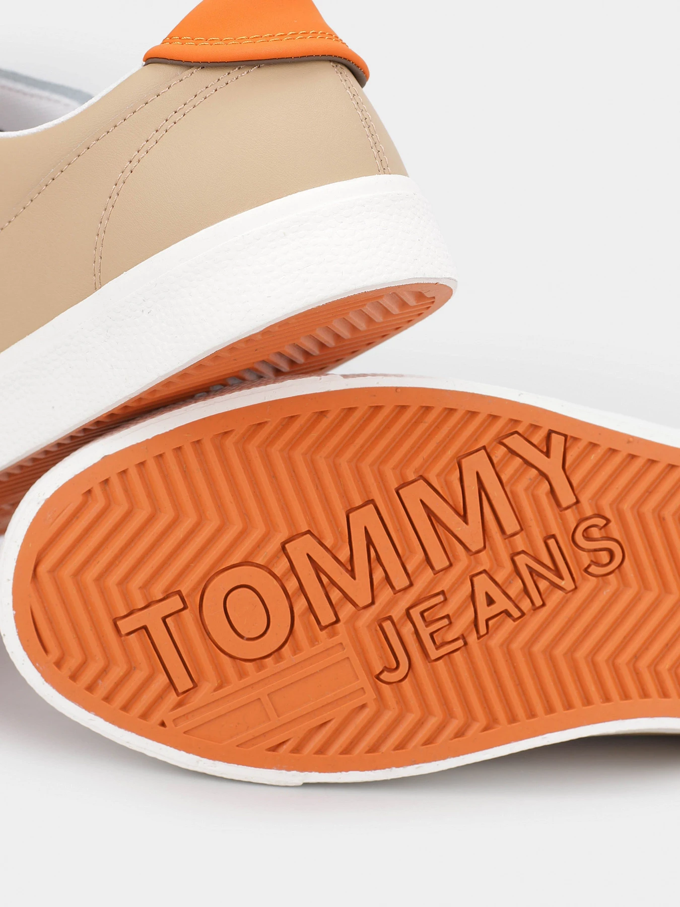 Кеды Tommy Hilfiger модель EM0EM01341-AB0 Кеды Tommy Hilfiger модель EM0EM01341-AB0 Фото