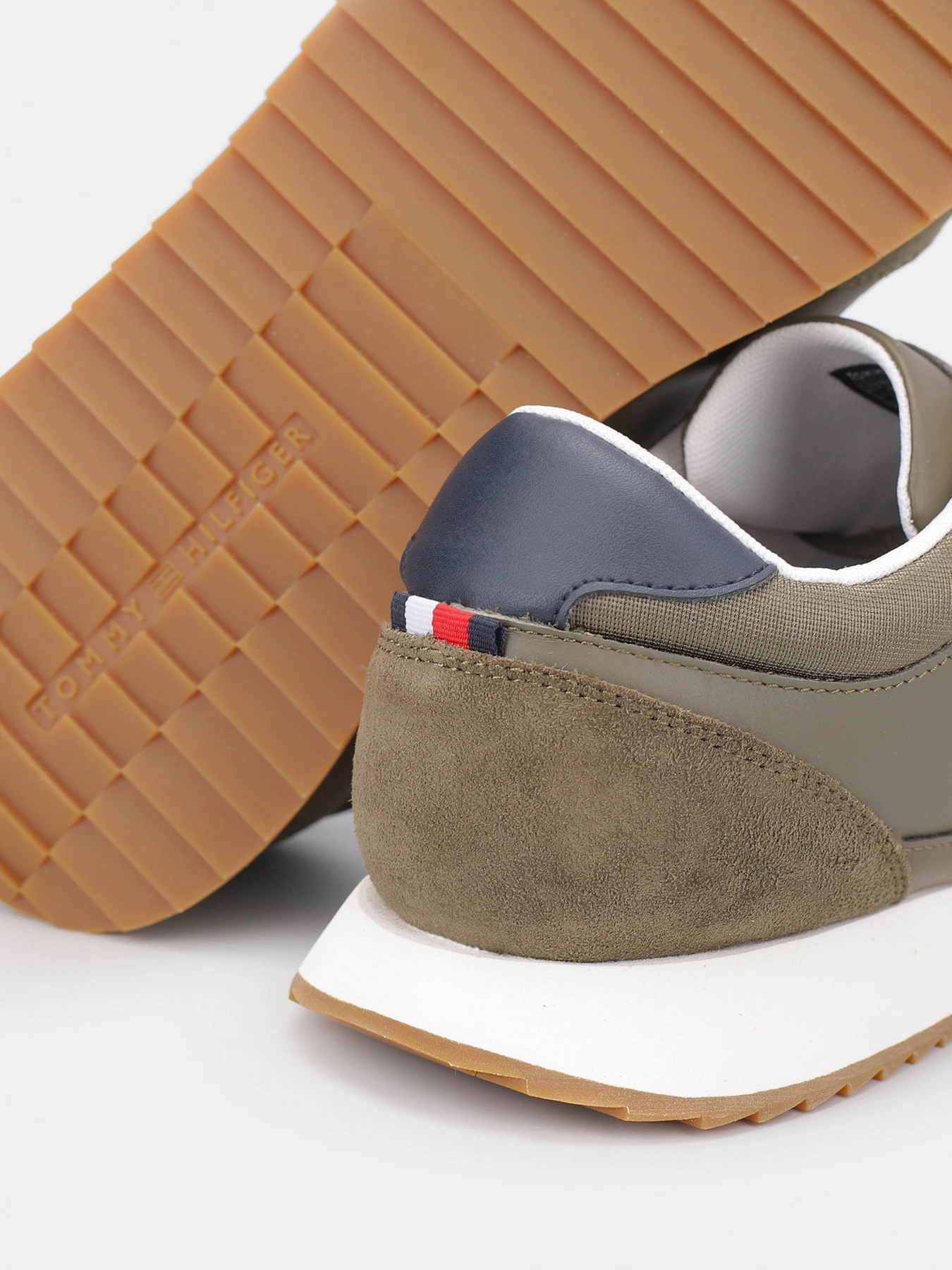 Кроссовки Tommy Hilfiger модель FM0FM04776-RBN Кроссовки Tommy Hilfiger модель FM0FM04776-RBN Фото