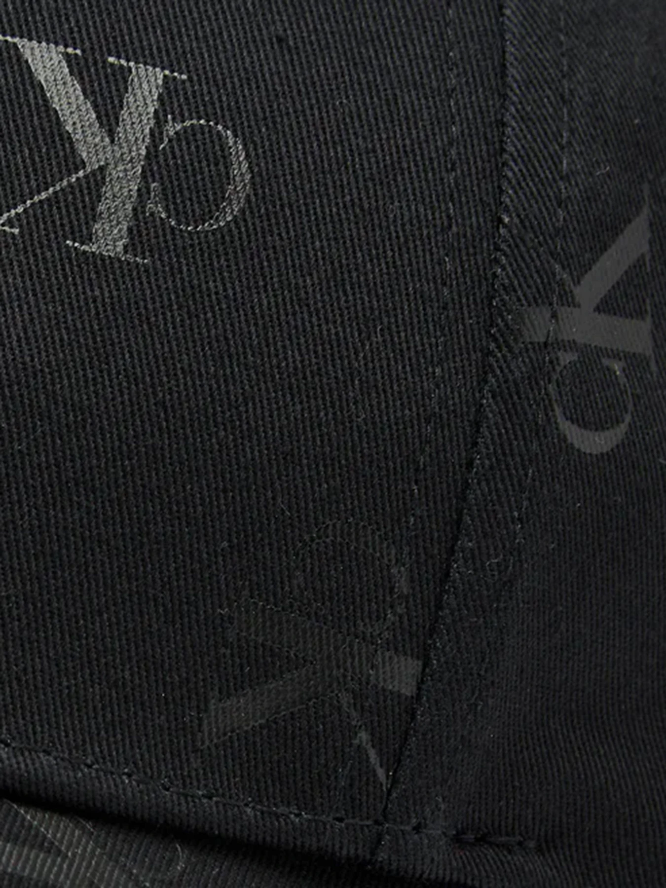 Шапки и кепки Calvin Klein модель K50K510742-0GK Шапки и кепки Calvin Klein модель K50K510742-0GK Фото