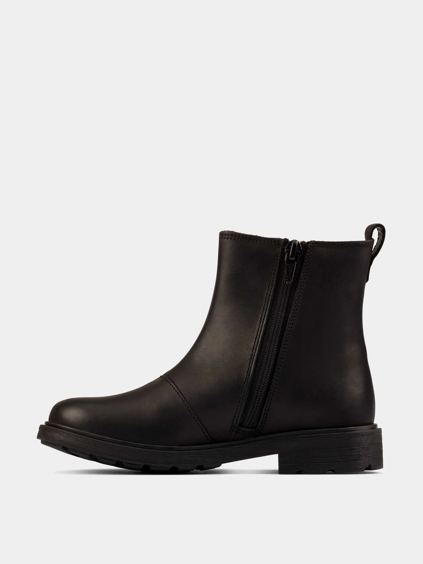 Ботинки и сапоги Clarks модель 26153749 Ботинки и сапоги Clarks модель 26153749 Фото
