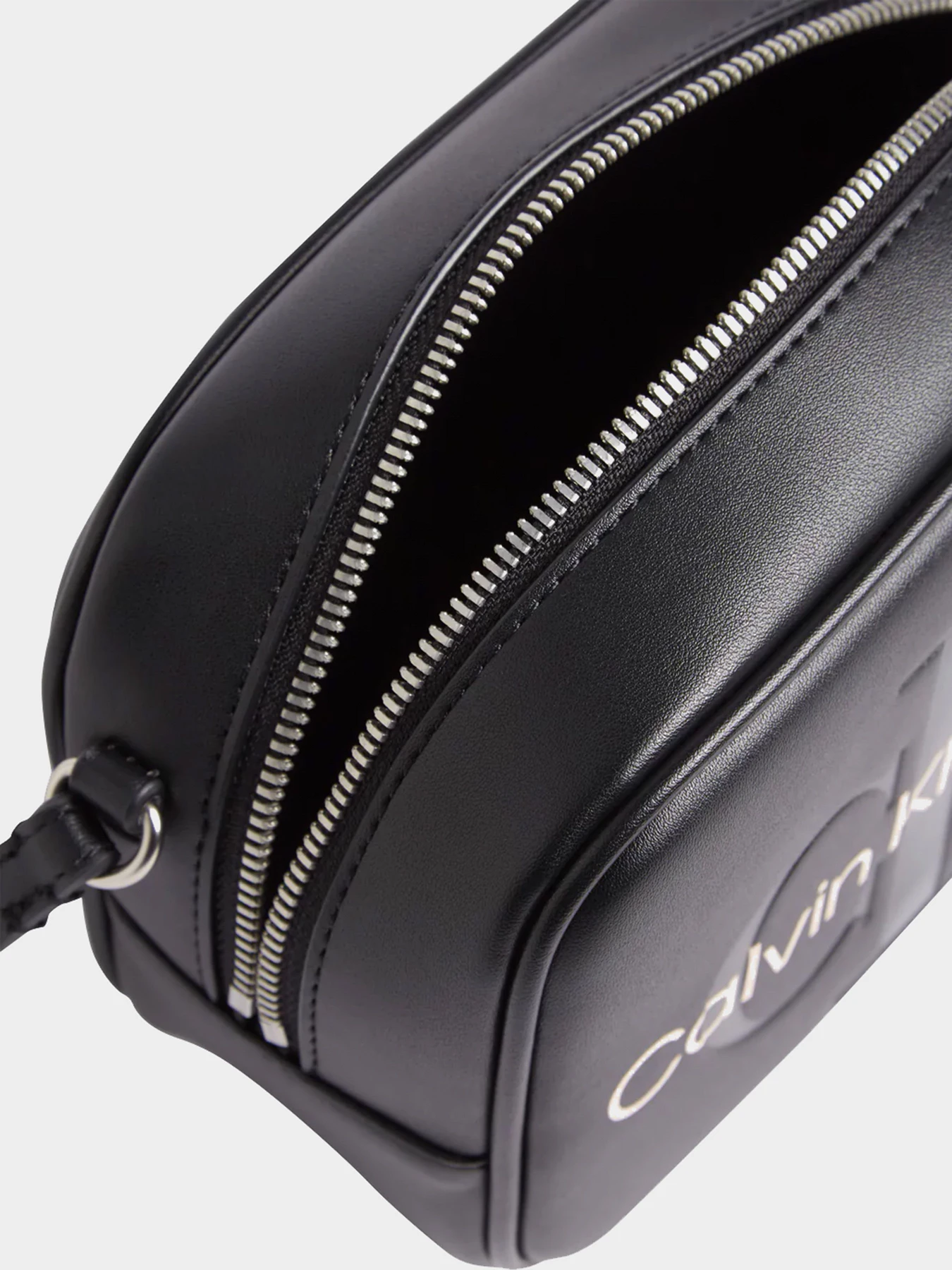 Сумки Calvin Klein модель K60K610275-01F Сумки Calvin Klein модель K60K610275-01F Фото