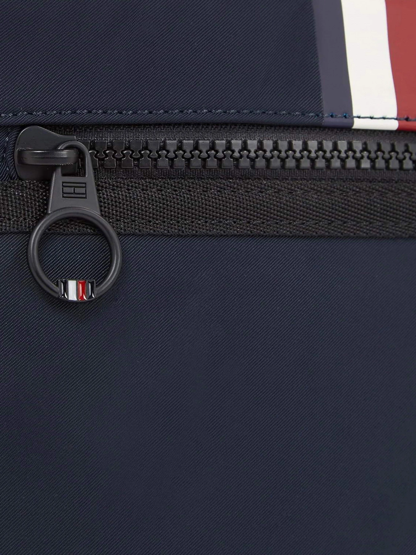 Сумки Tommy Hilfiger модель AM0AM12090-DW6 Фото