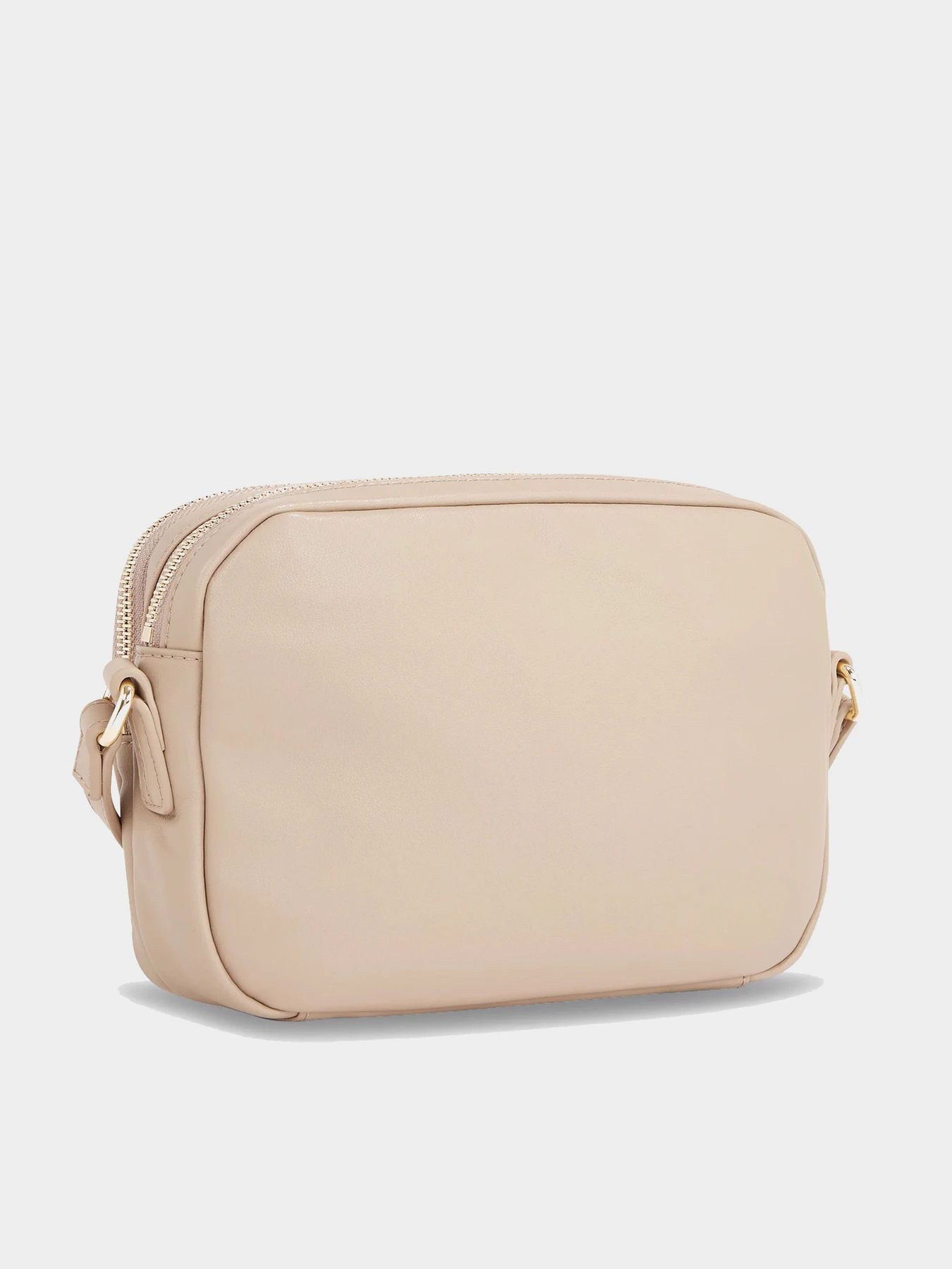 Сумки Tommy Hilfiger модель AW0AW15235-ABO Сумки Tommy Hilfiger модель AW0AW15235-ABO Фото