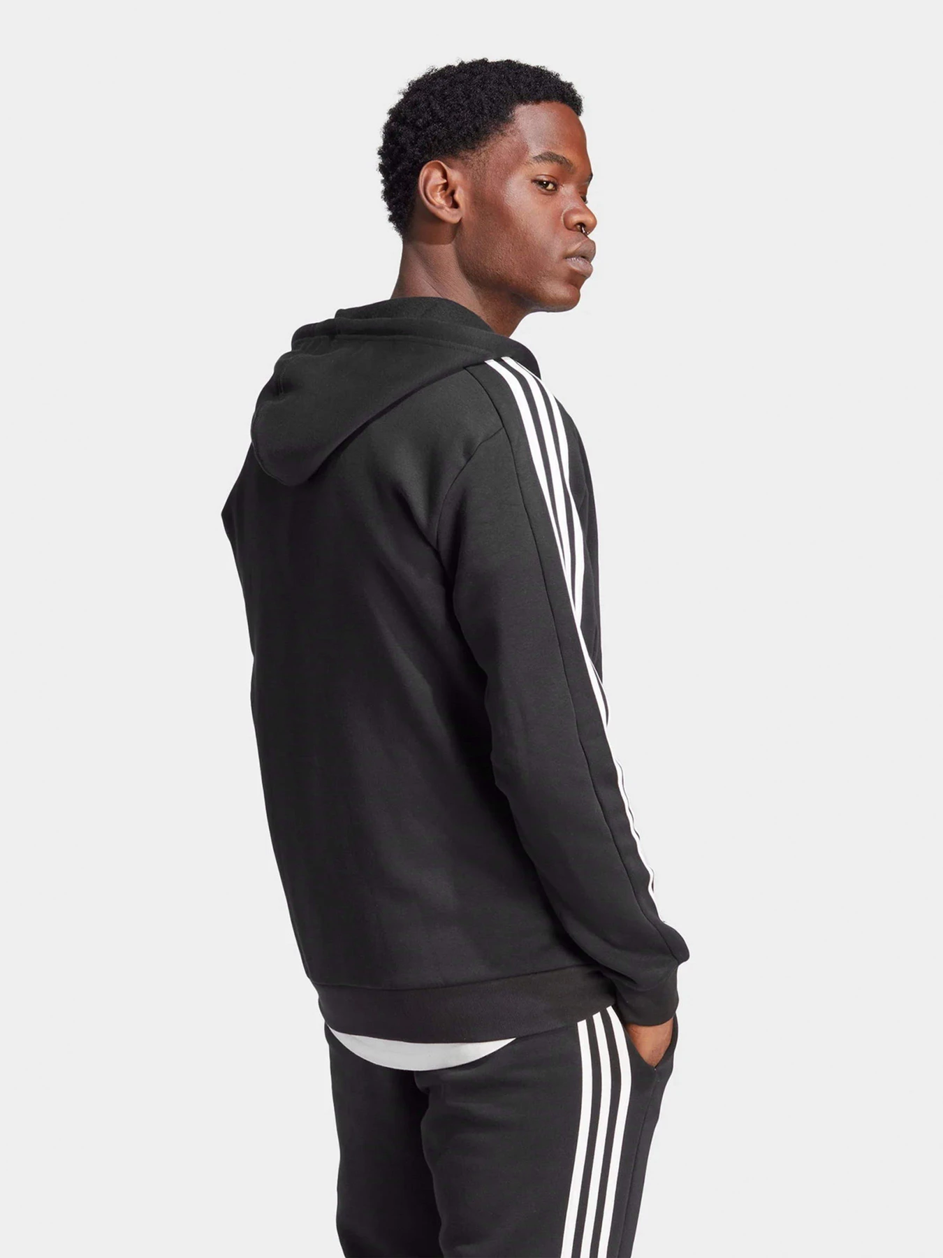 Худи и свитшоты Adidas модель IB4029 Худи и свитшоты Adidas модель IB4029 Фото