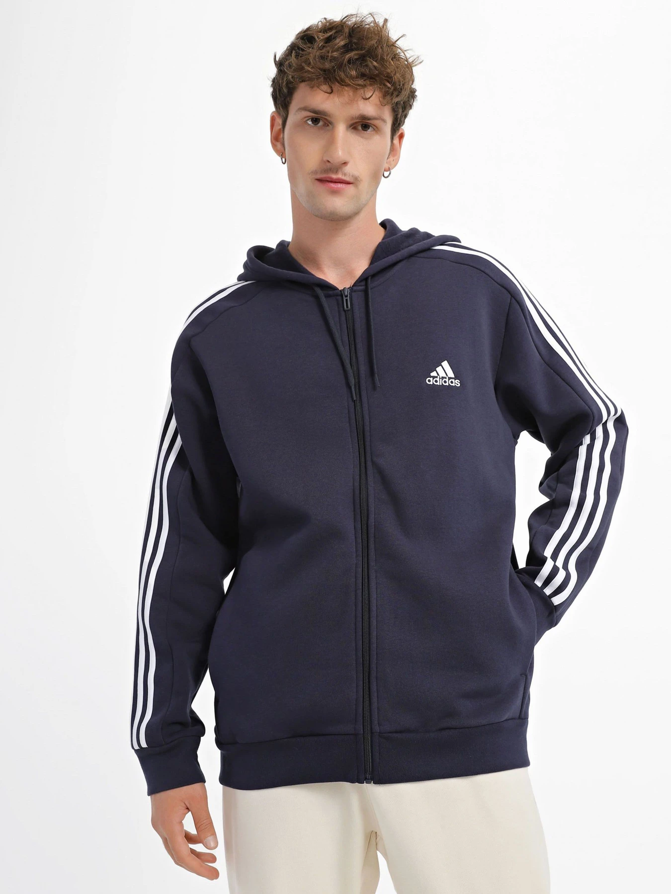 Худи и свитшоты Adidas модель IJ6478 Худи и свитшоты Adidas модель IJ6478 Фото