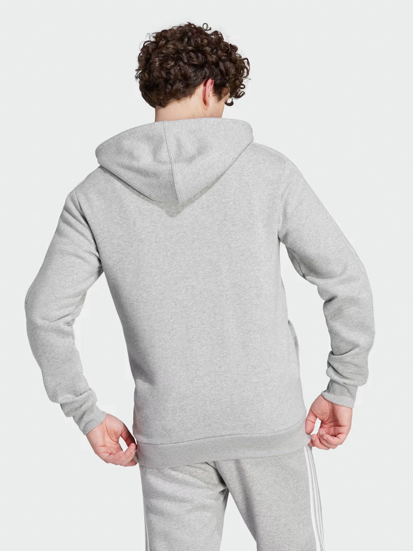 Худи и свитшоты Adidas модель IJ6479 Худи и свитшоты Adidas модель IJ6479 Фото