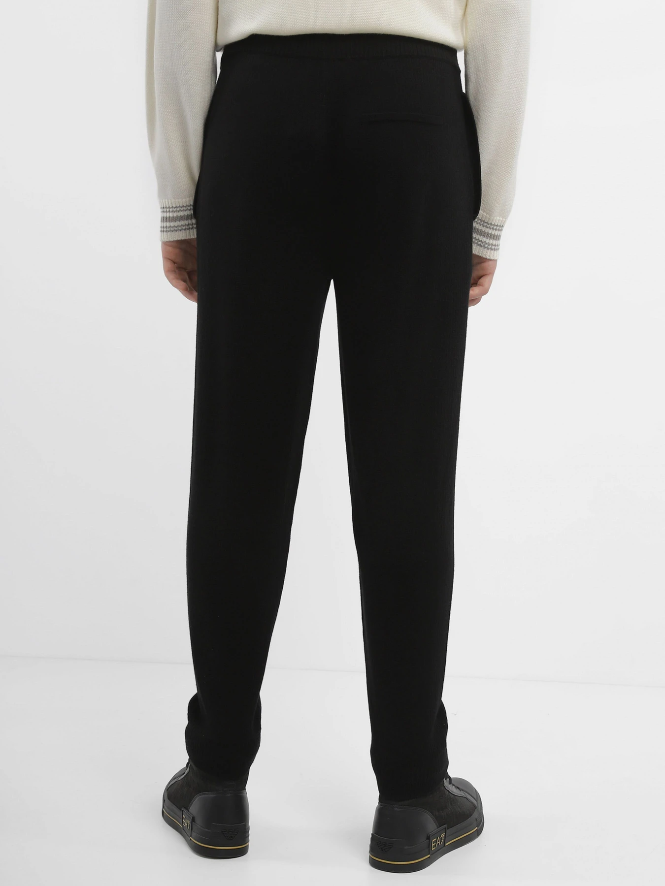 Брюки Emporio Armani модель 6R1PV1-1M06Z-0999 Брюки Emporio Armani модель 6R1PV1-1M06Z-0999 Фото