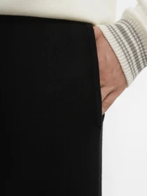 Брюки Emporio Armani модель 6R1PV1-1M06Z-0999 Фото