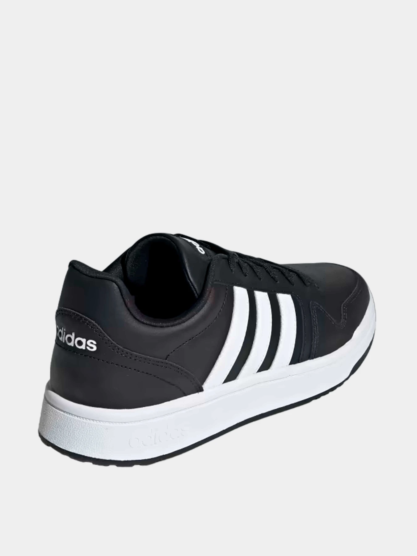 Кроссовки Adidas модель H00460 Кроссовки Adidas модель H00460 Фото