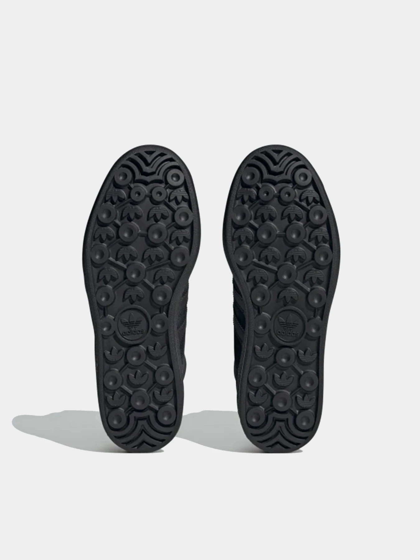 Ботинки и сапоги Adidas модель ID6983 Ботинки и сапоги Adidas модель ID6983 Фото
