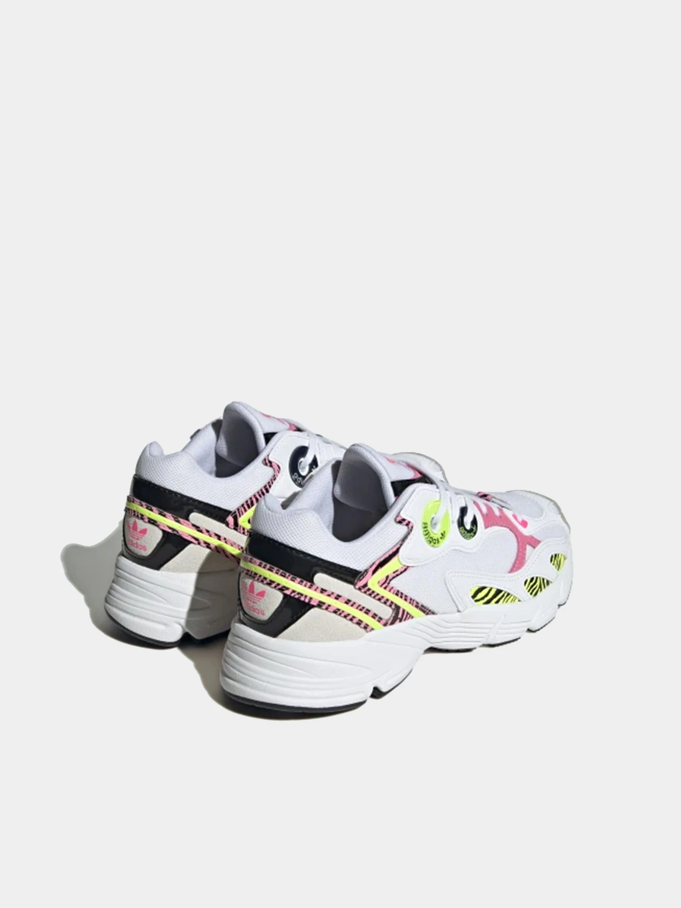 Кроссовки Adidas модель IE9630 Кроссовки Adidas модель IE9630 Фото