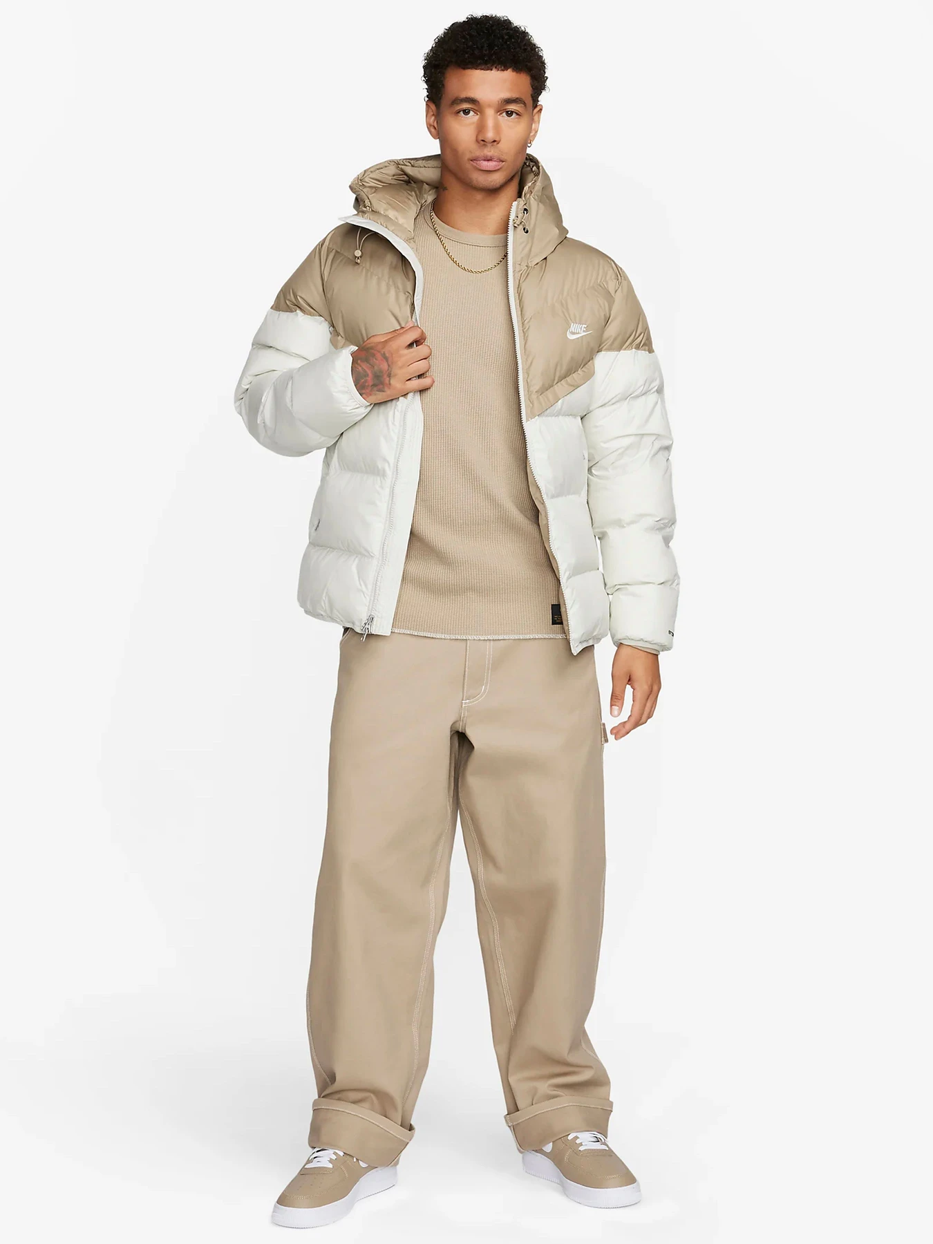 Куртки и дубленки NIKE модель FB8185-247 Куртки и дубленки NIKE модель FB8185-247 Фото