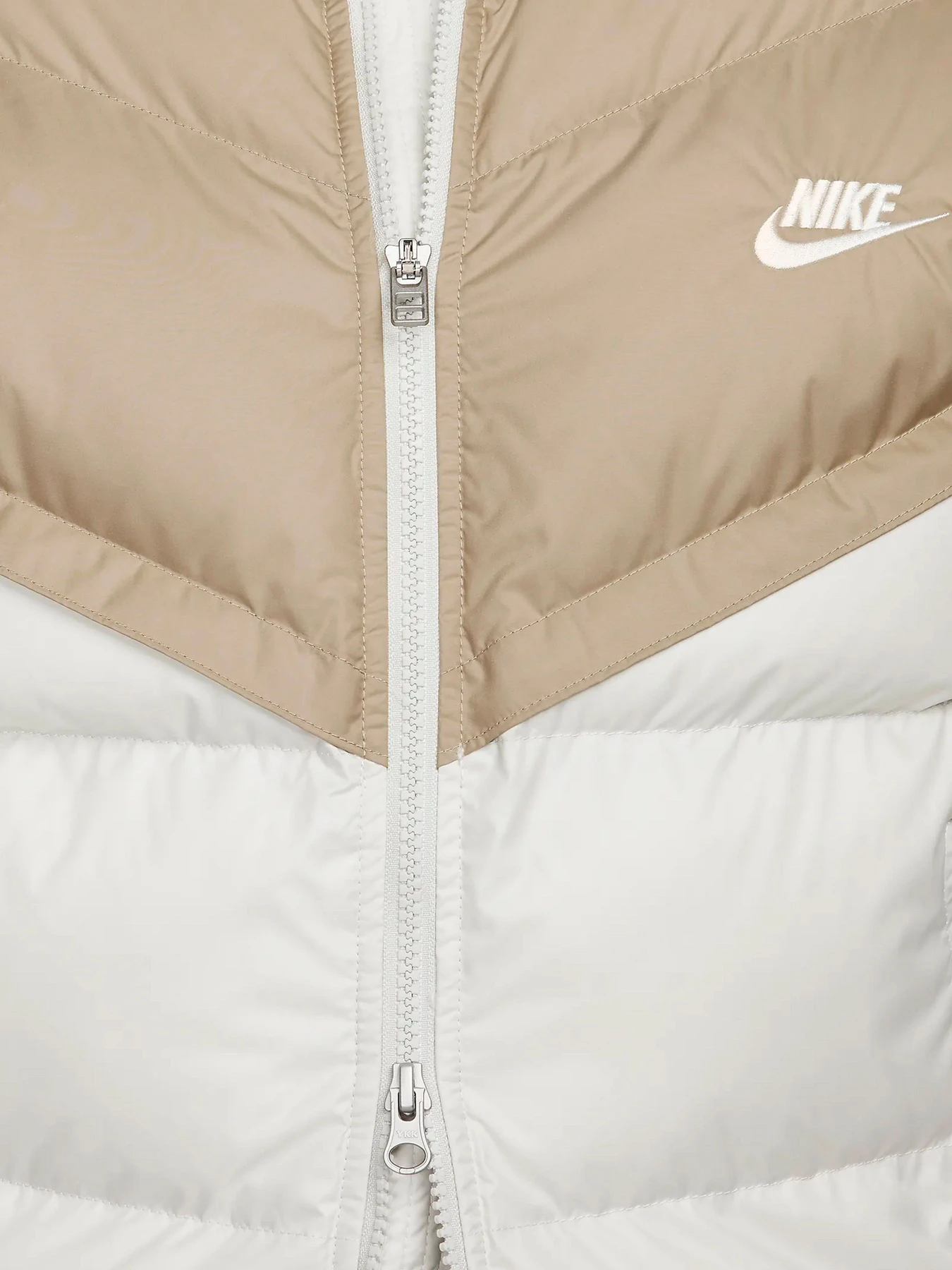 Куртки и дубленки NIKE модель FB8185-247 Куртки и дубленки NIKE модель FB8185-247 Фото
