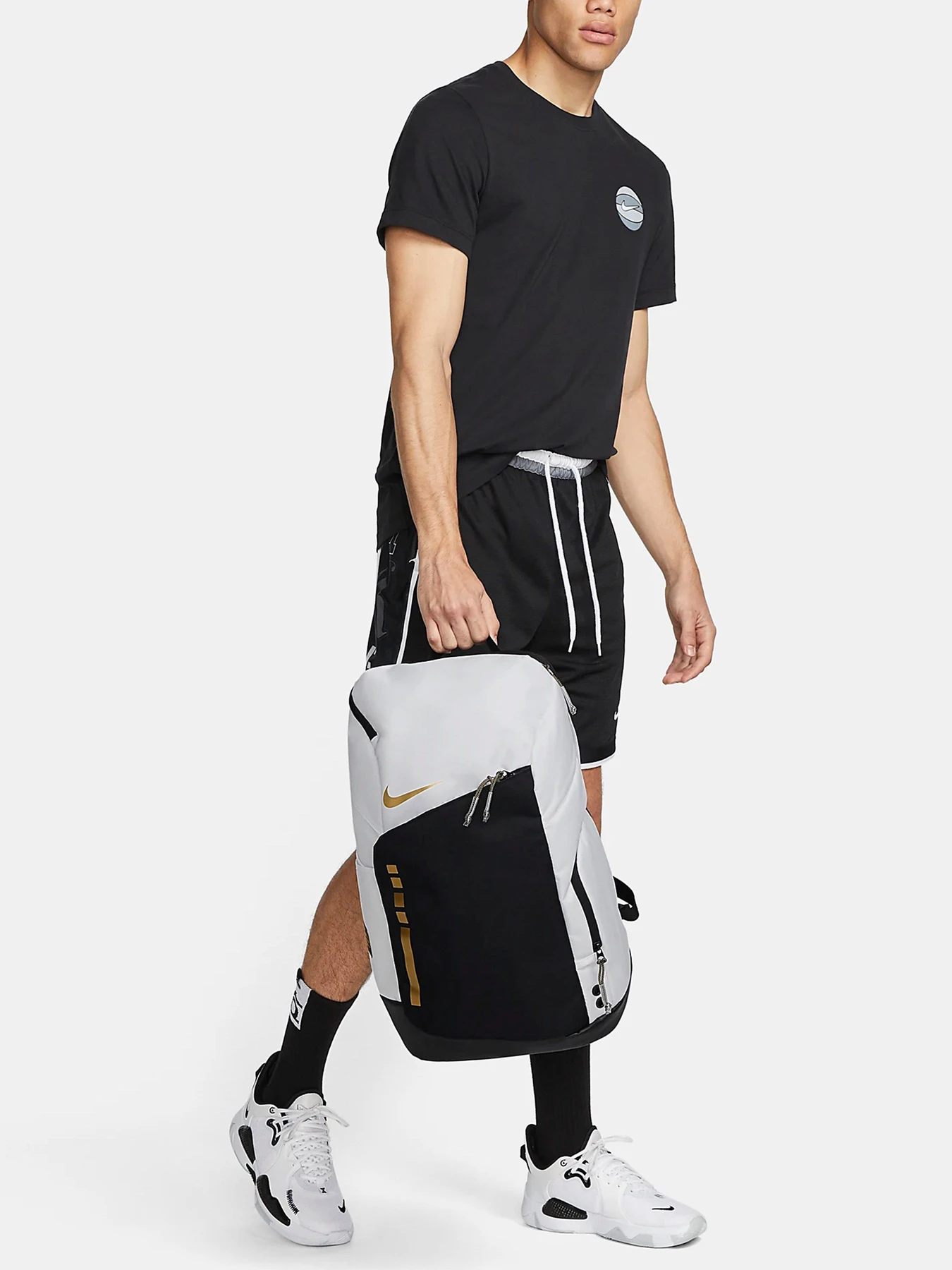Рюкзаки NIKE модель DX9786-100 Рюкзаки NIKE модель DX9786-100 Фото