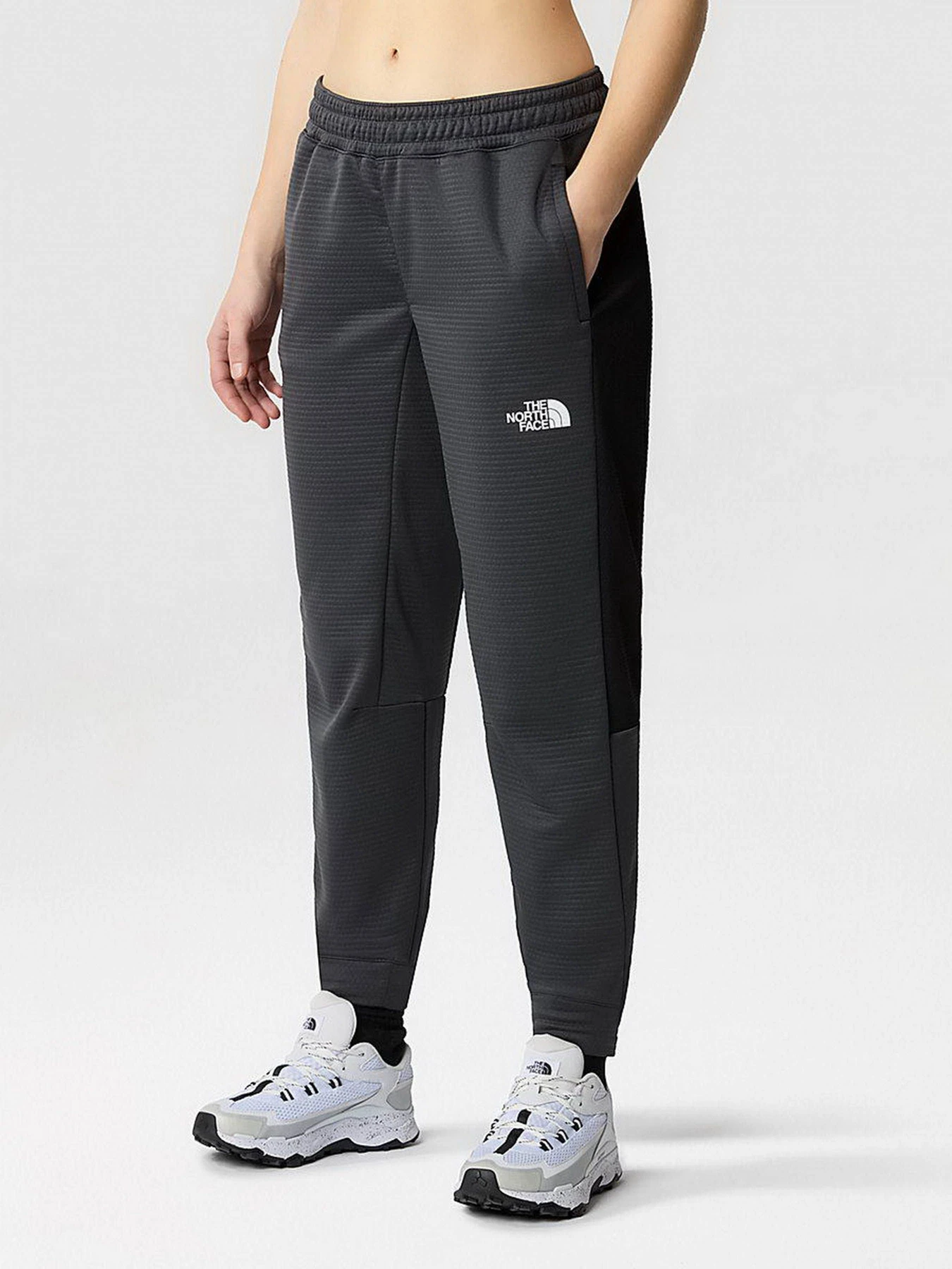 Брюки The North Face модель NF0A856BMN81 Брюки The North Face модель NF0A856BMN81 Фото
