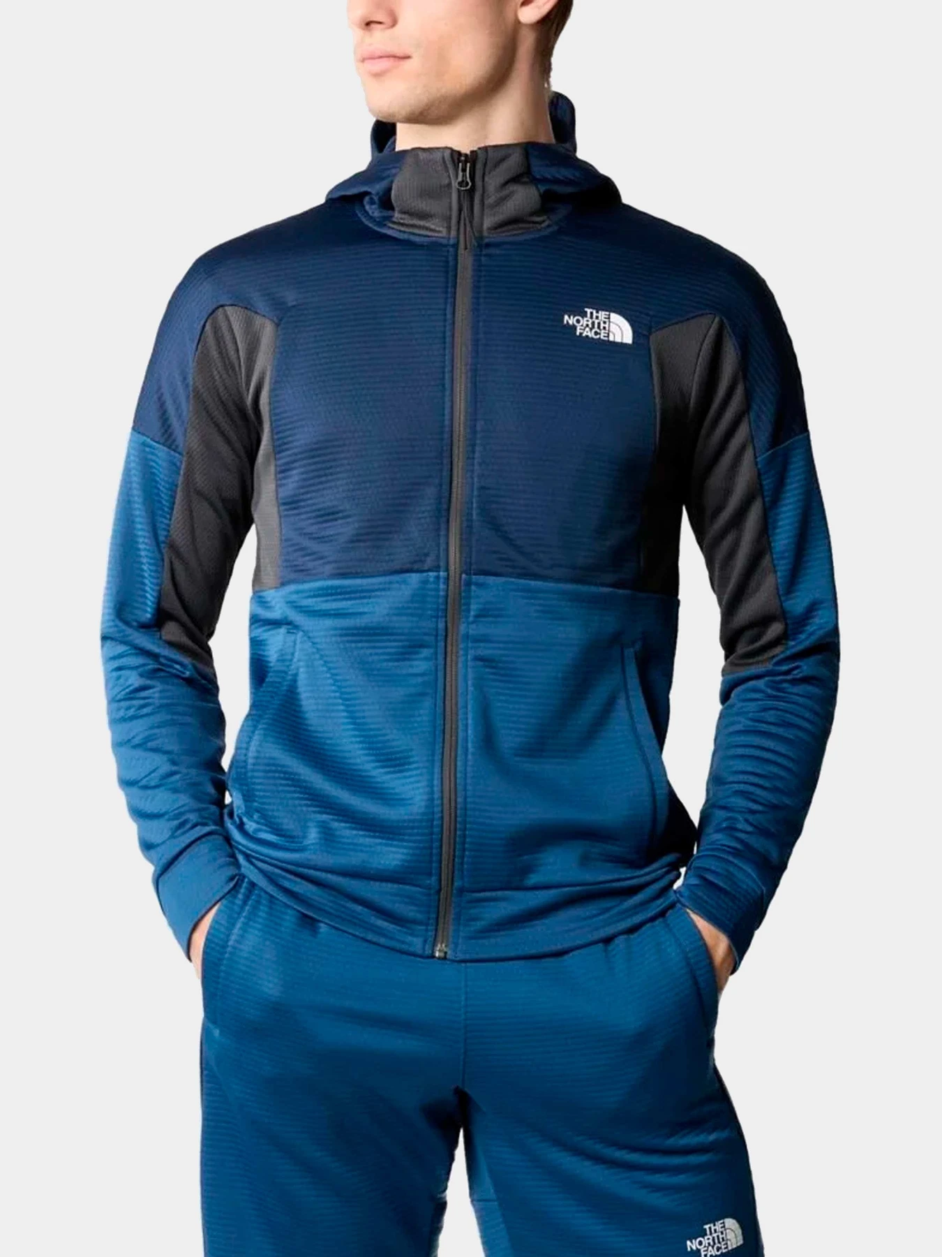 Худи и свитшоты The North Face модель NF0A857EOXL1 Худи и свитшоты The North Face модель NF0A857EOXL1 Фото