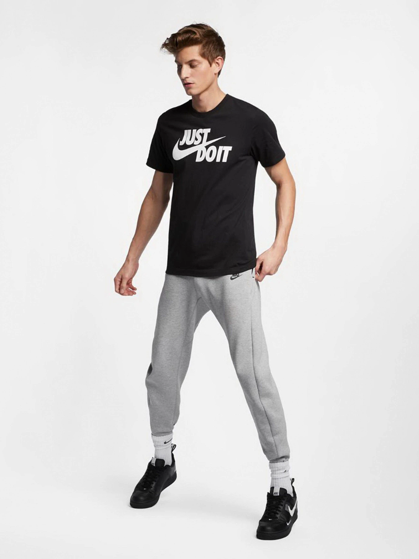 Футболки и поло NIKE модель AR5006-011 Футболки и поло NIKE модель AR5006-011 Фото